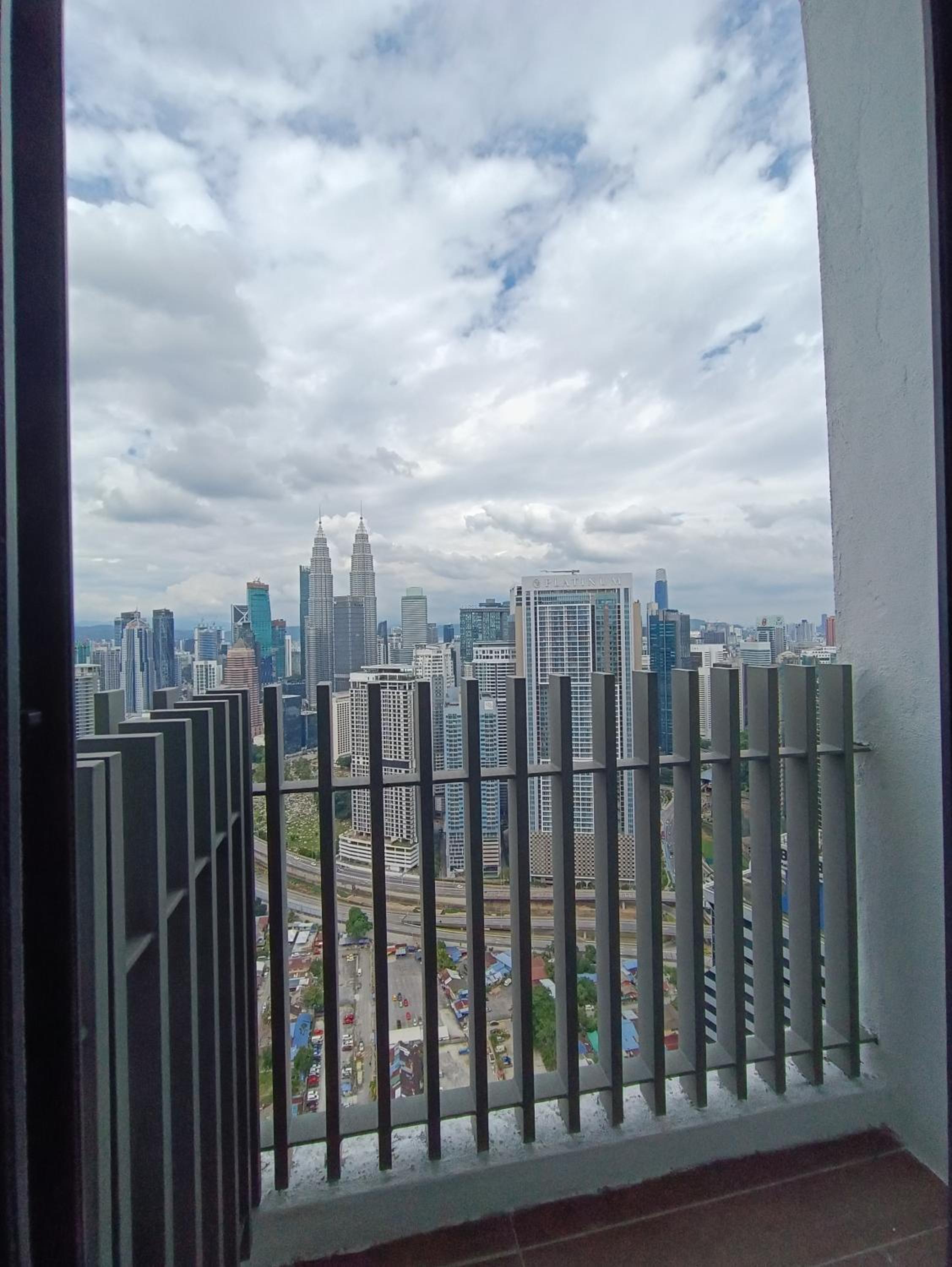 LX 39A Balcony KLCC View 1 Bedroom Infinity Pool