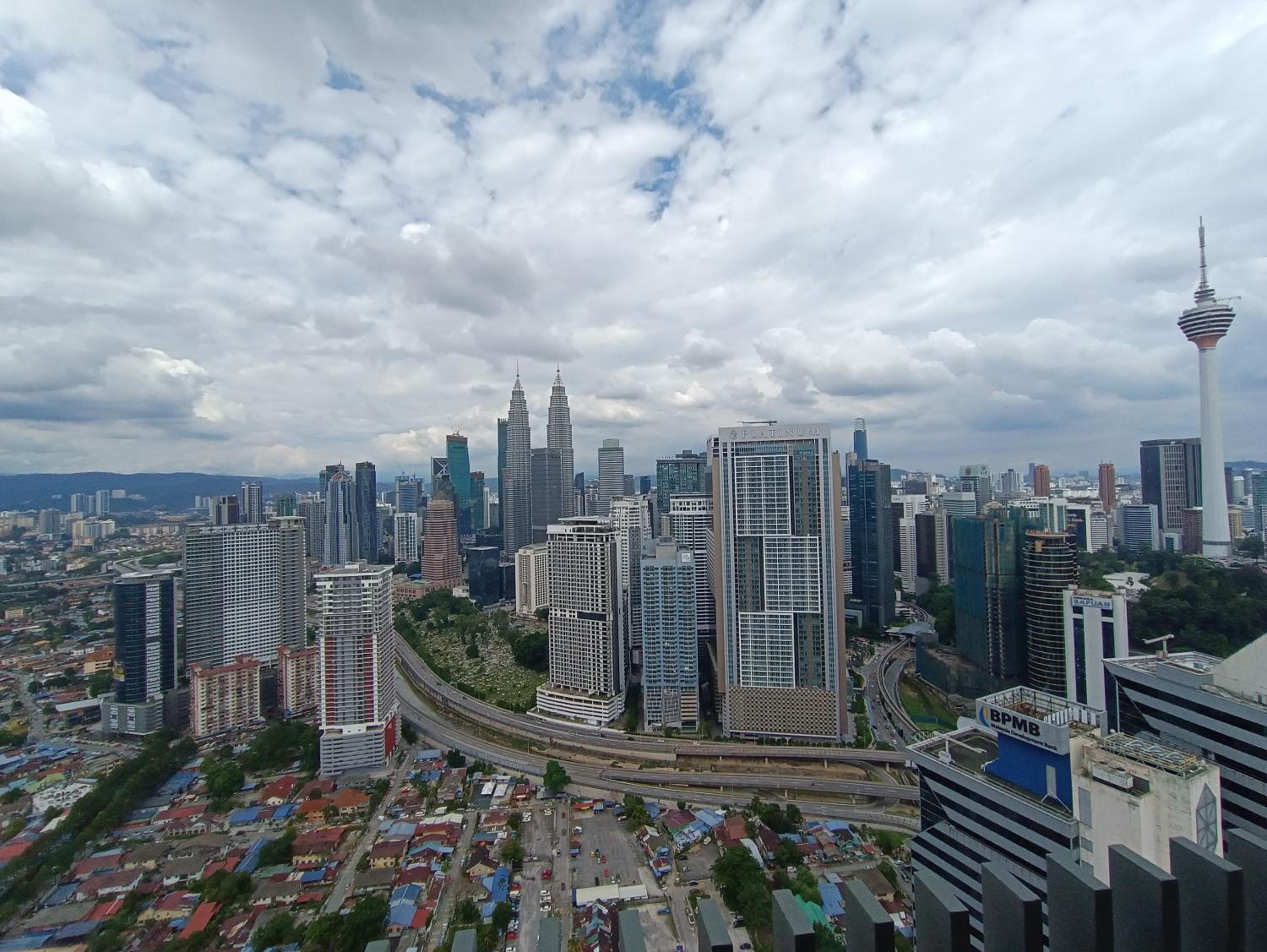 LX 39A Balcony KLCC View 1 Bedroom Infinity Pool