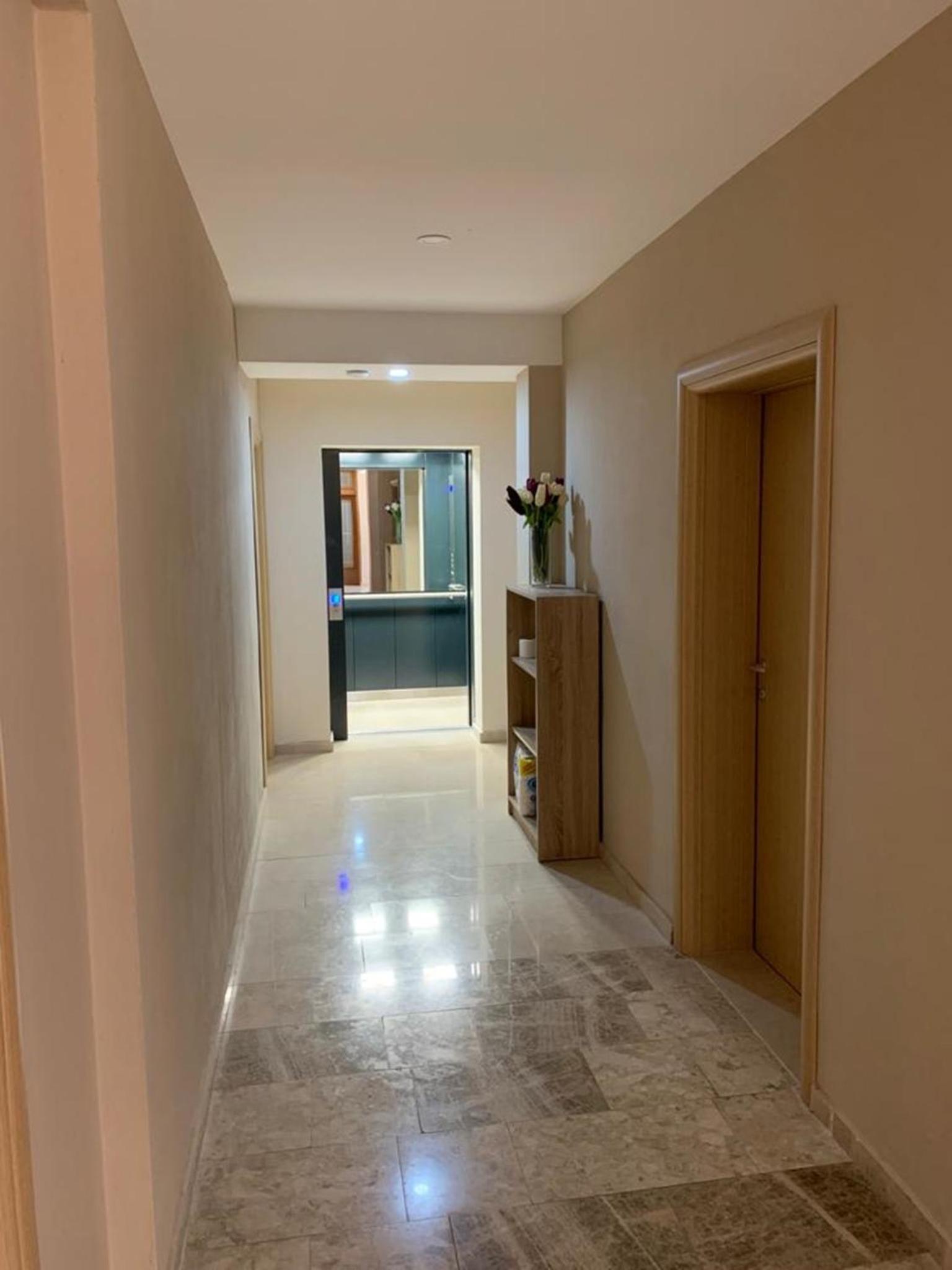 Rooms Ante
