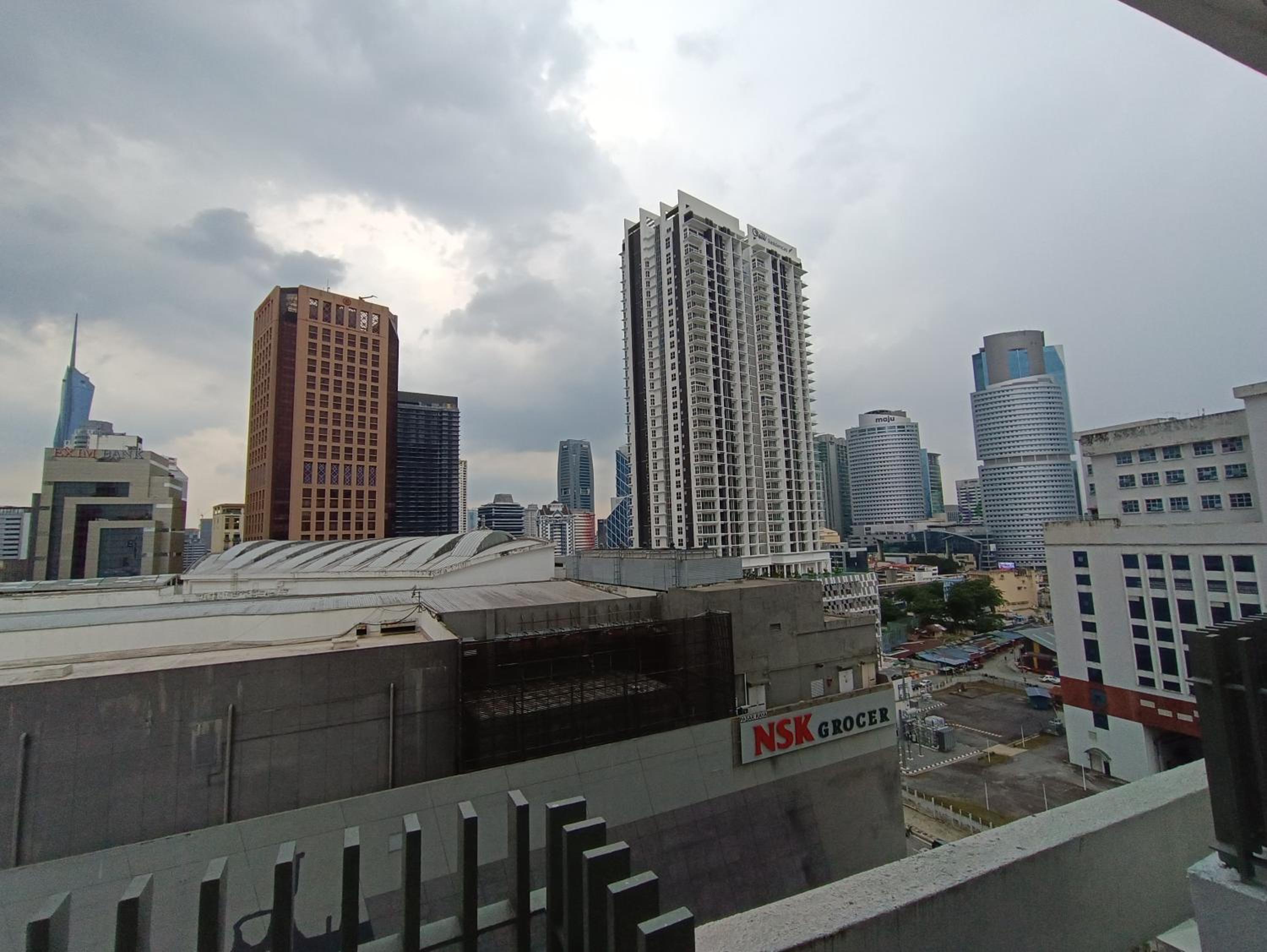 CL 95B Modern studio Infinity Pool KLCC View