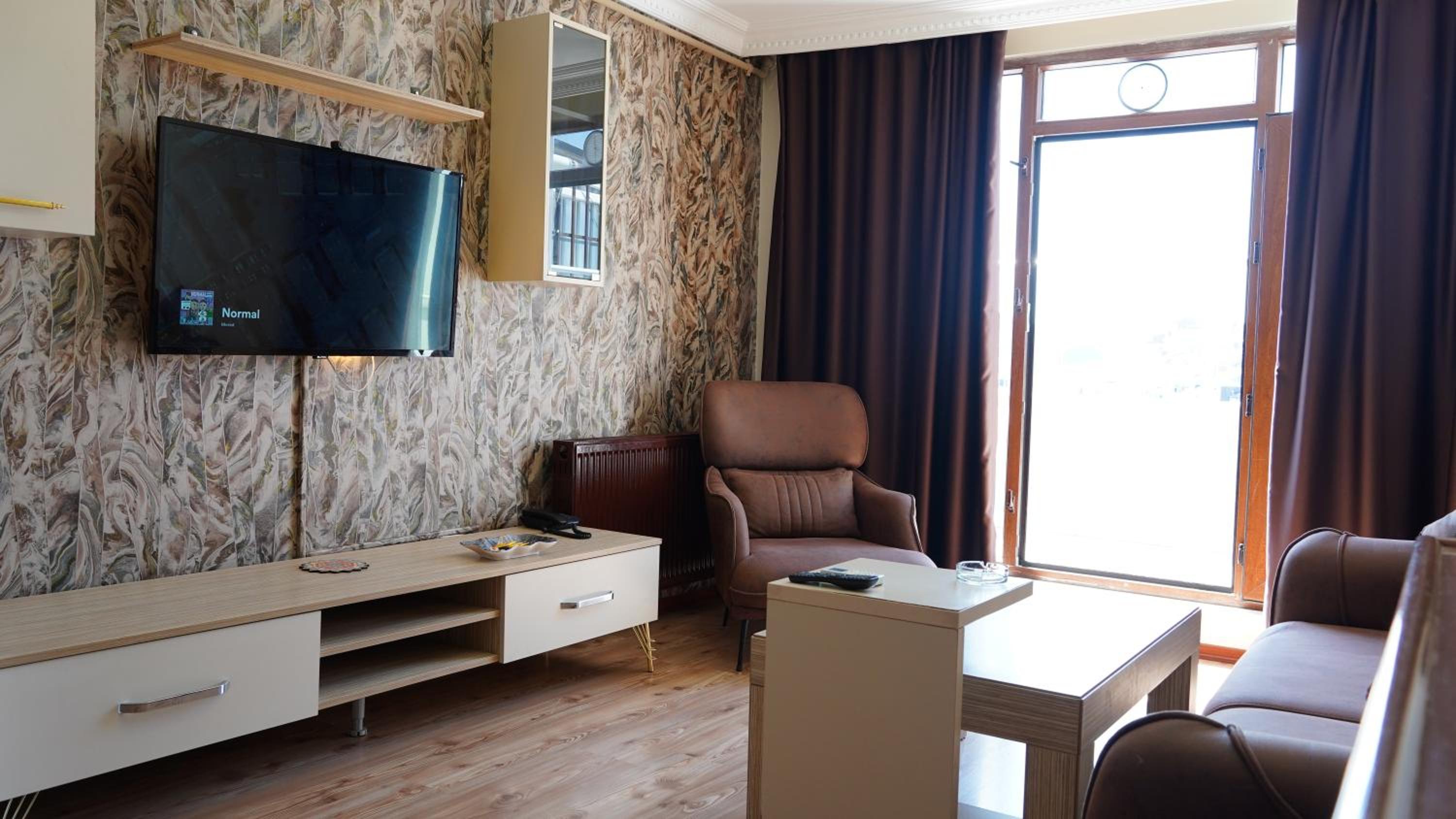 Overland Residence