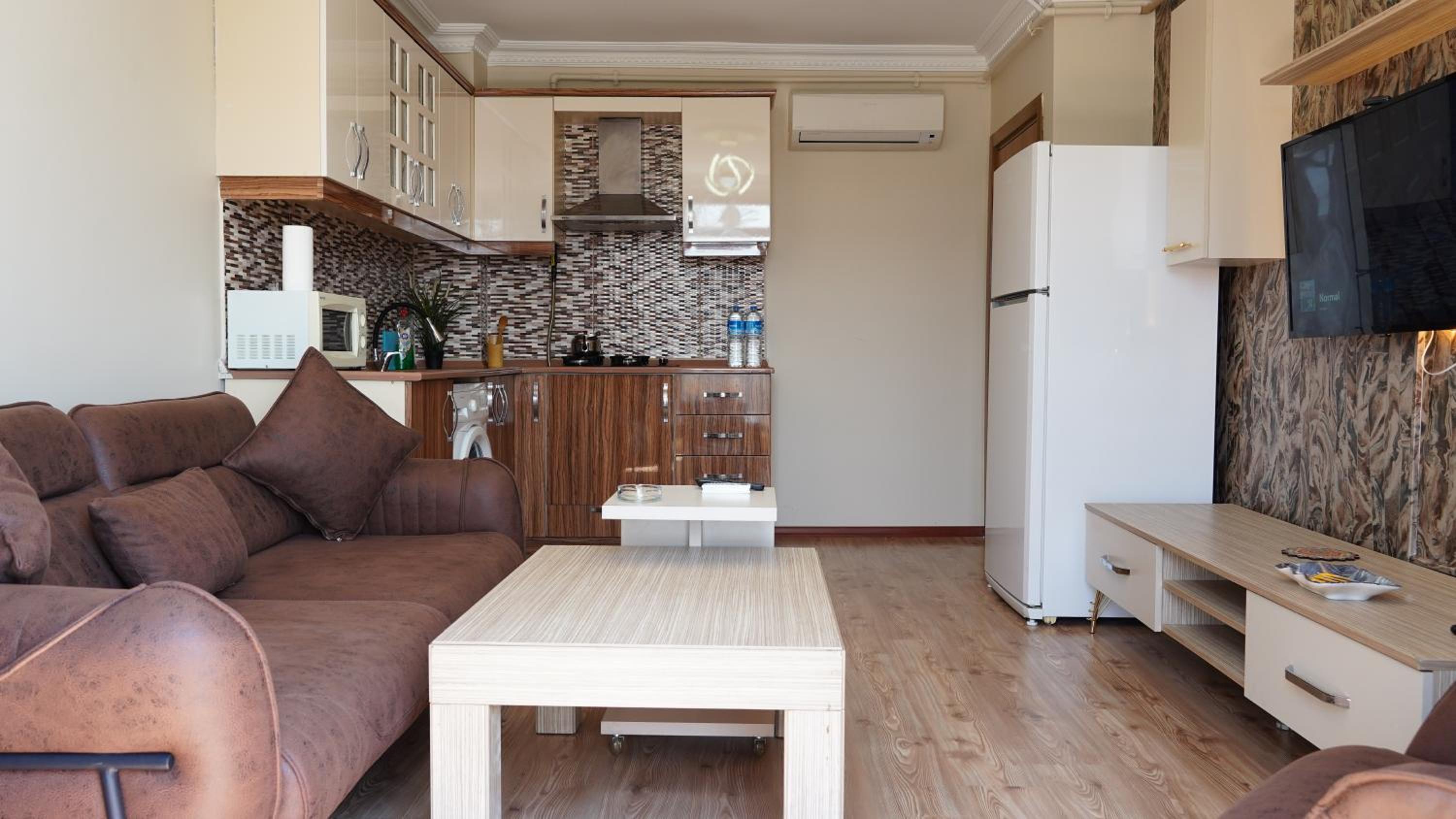 Overland Residence