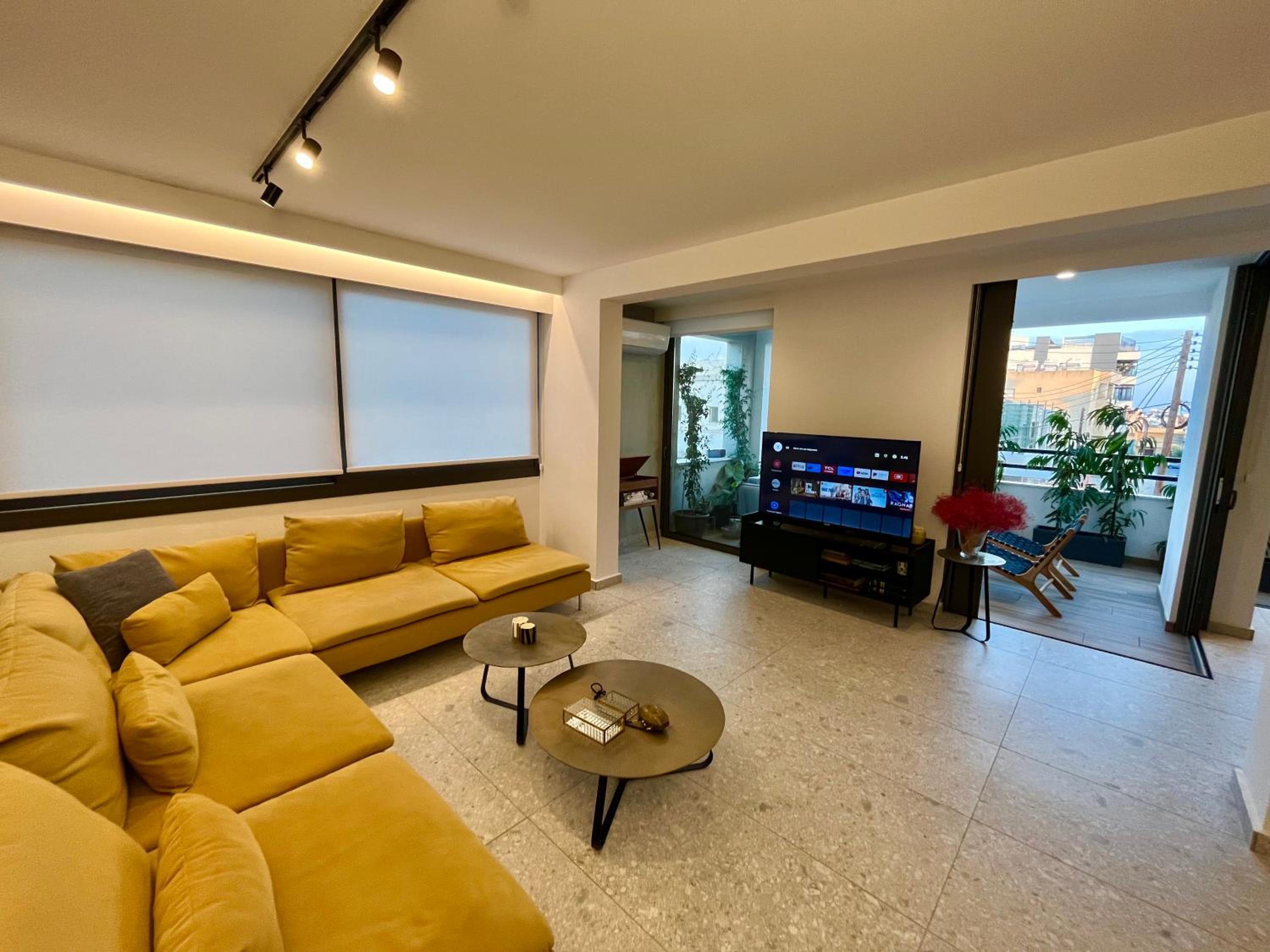 Top Artistic Luxury Apartment