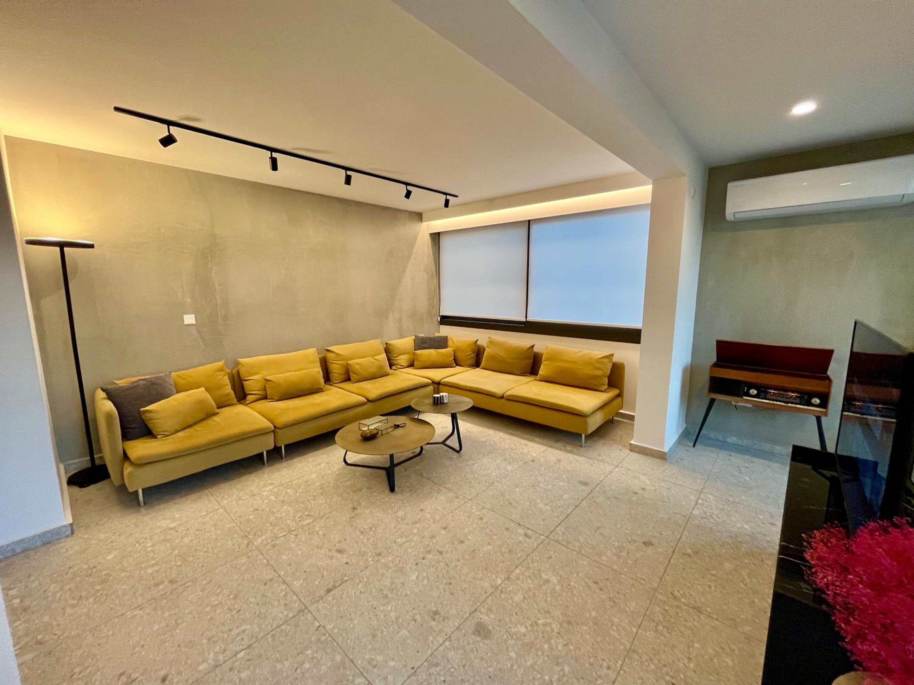 Top Artistic Luxury Apartment