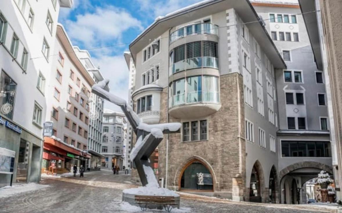 Luxorius living in the heart of St. Moritz Dorf