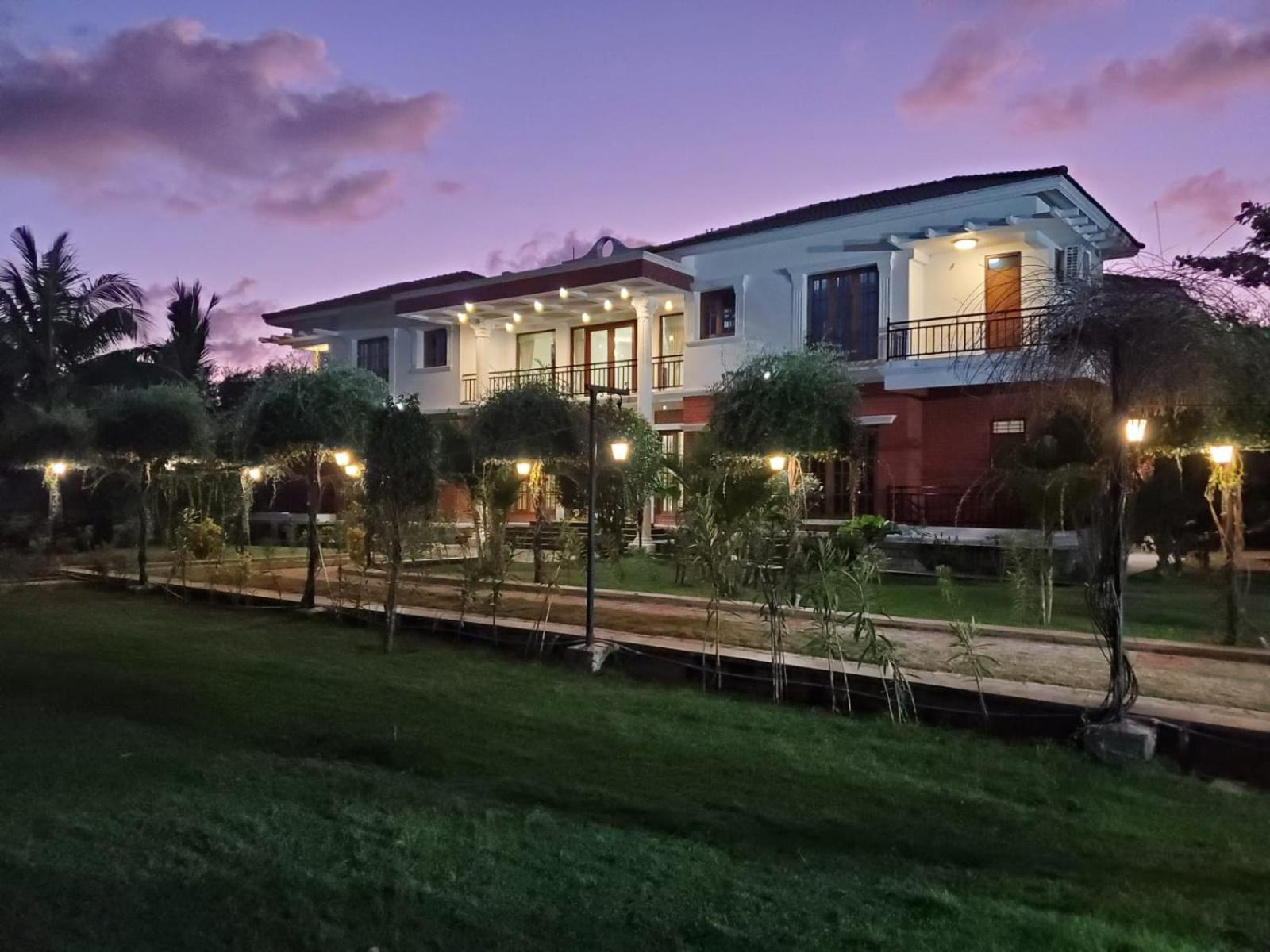 Seagull's Nest Beach House - Unit of Prohotel