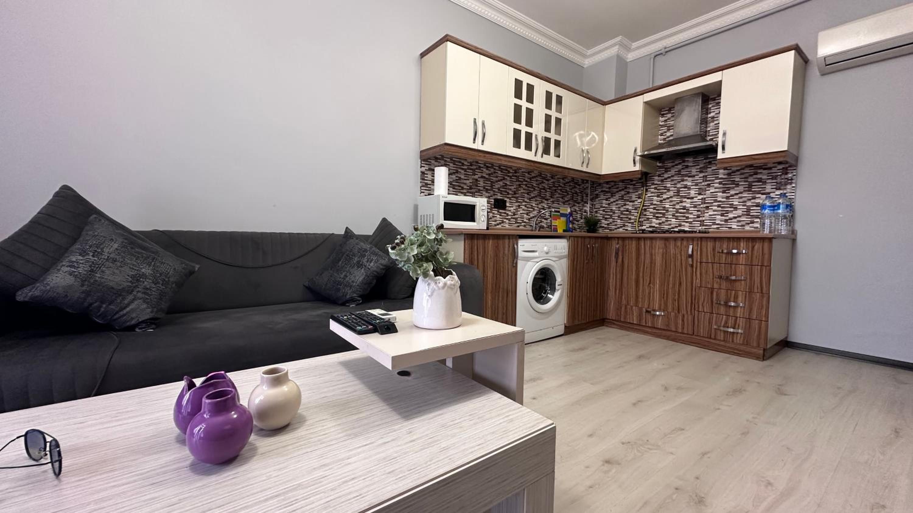 Overland Residence