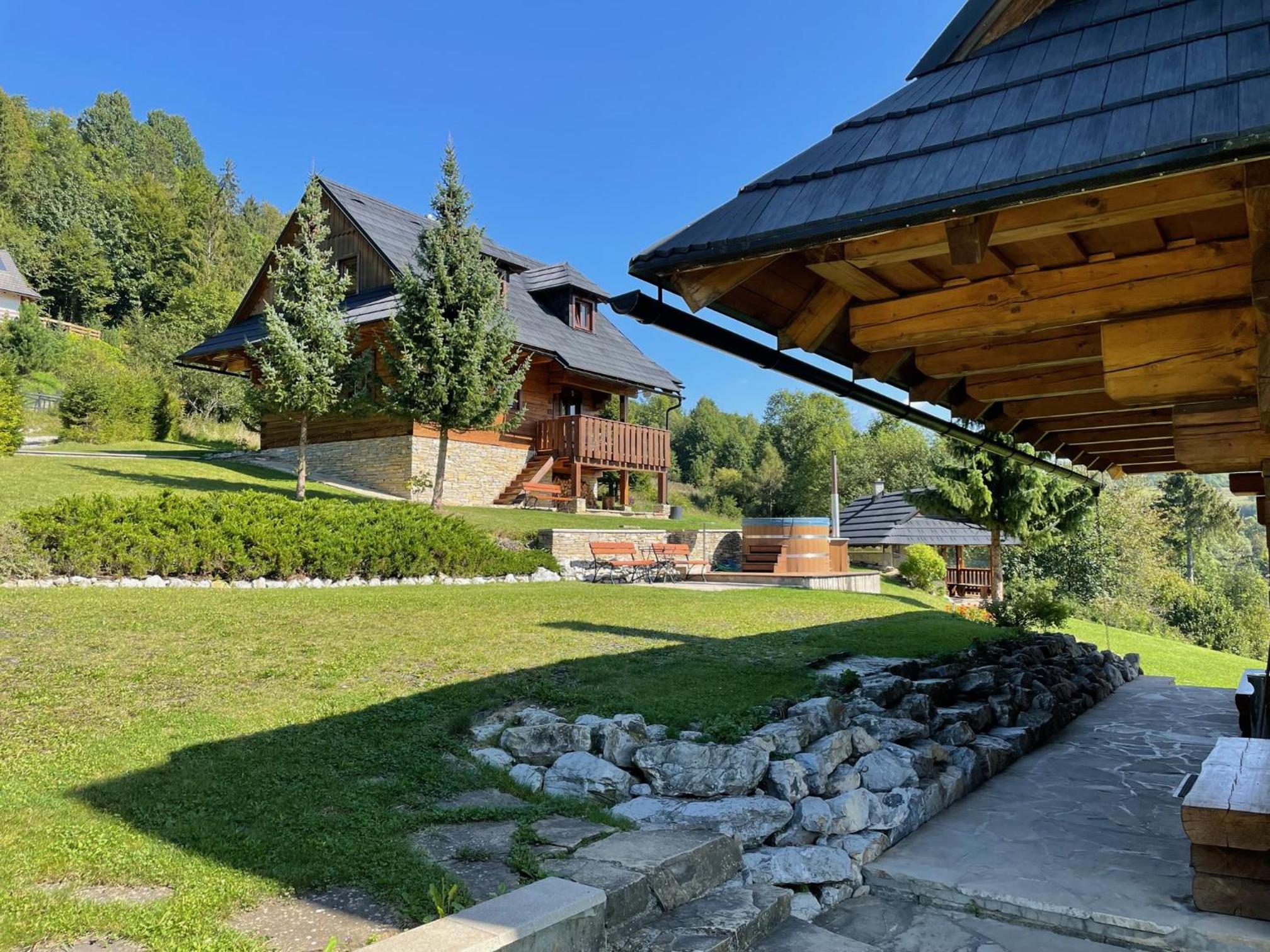Drevenica Čakanka a Drevenica Nezábudka