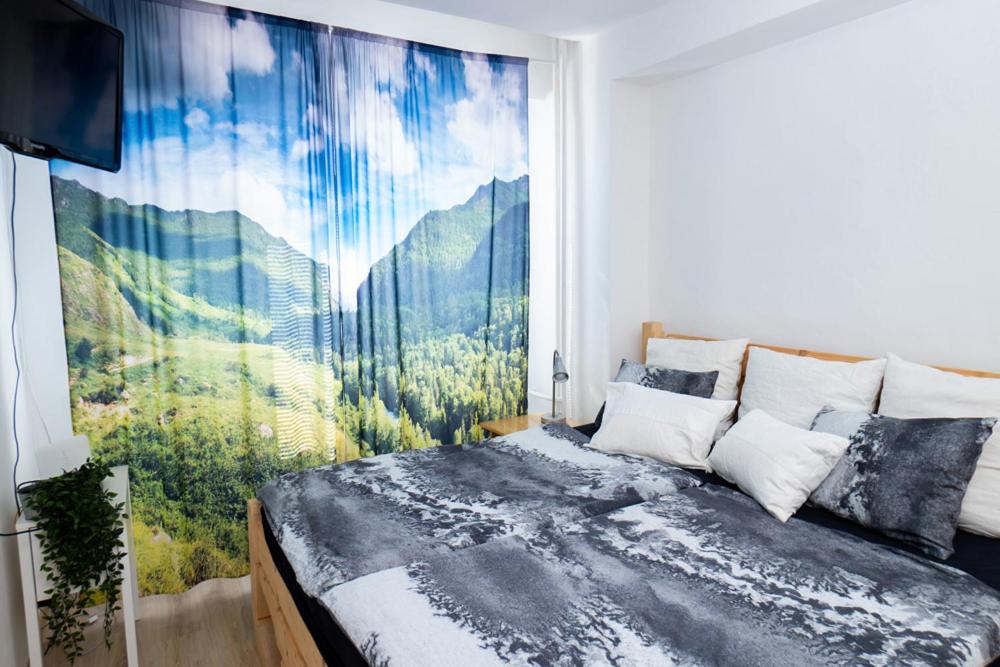 Milý apartmán pri nemocnici s parkovaním view 2