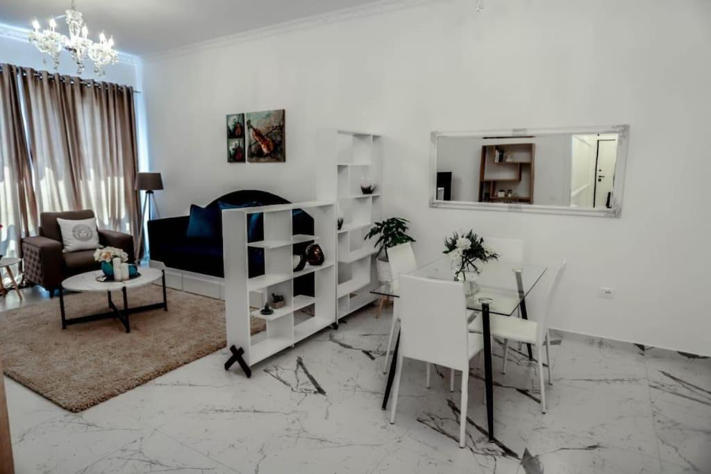 Luxurious Apartment at Square 21