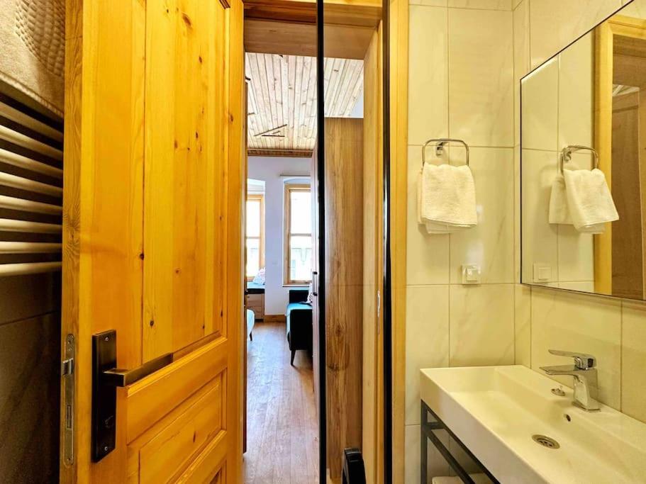 Refurbished Triplex in Taksim