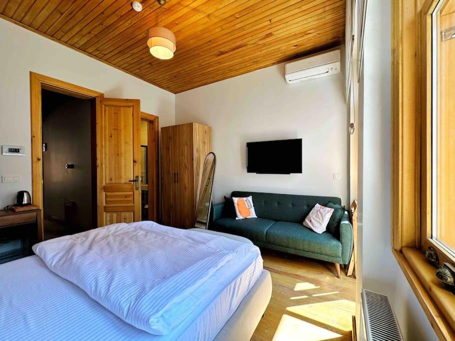 Refurbished Triplex in Taksim