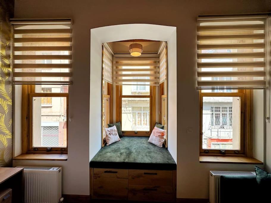 Refurbished Triplex in Taksim