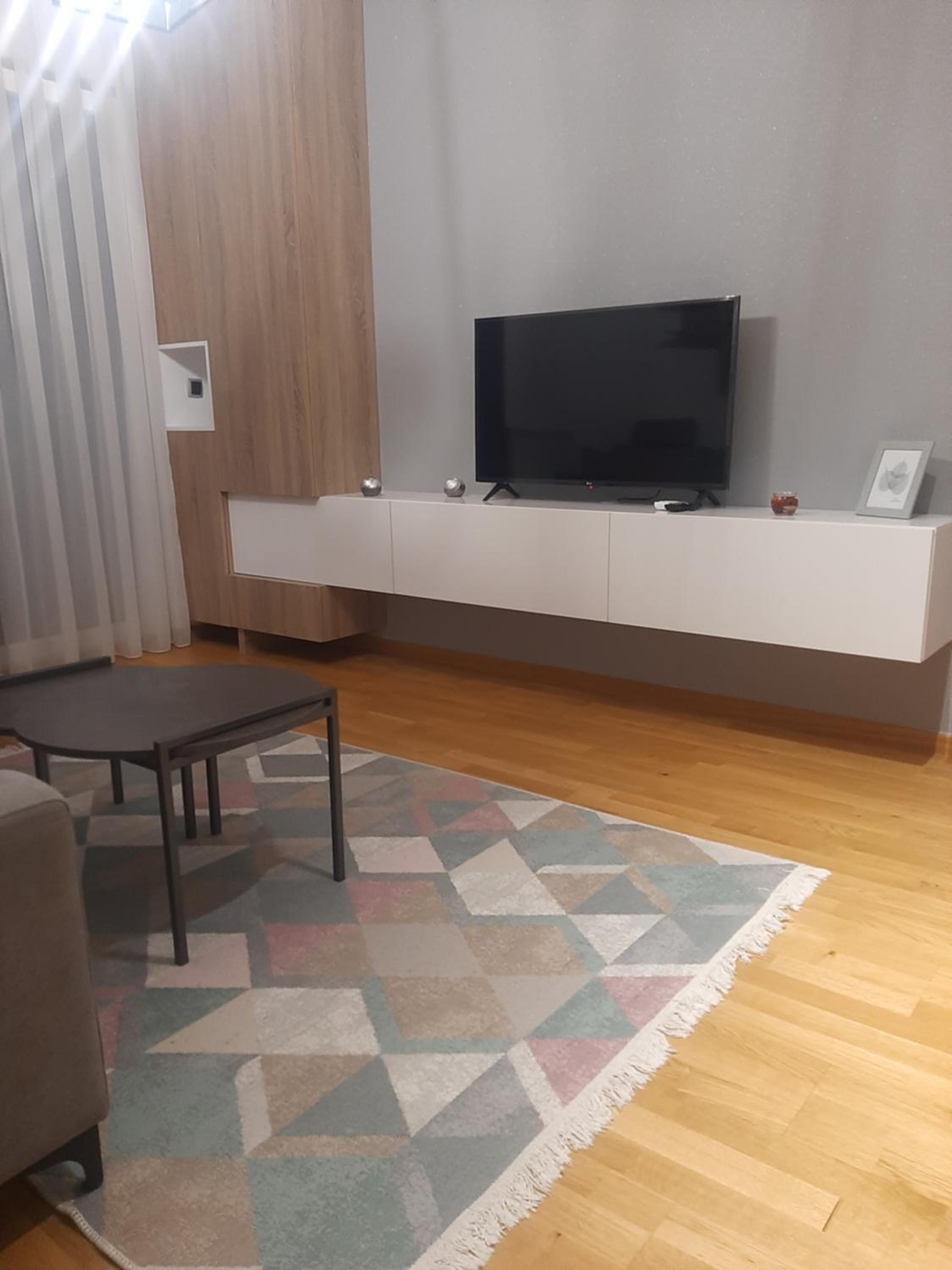 Residence Lamela Apartment - FREE GARAGE PARKING
