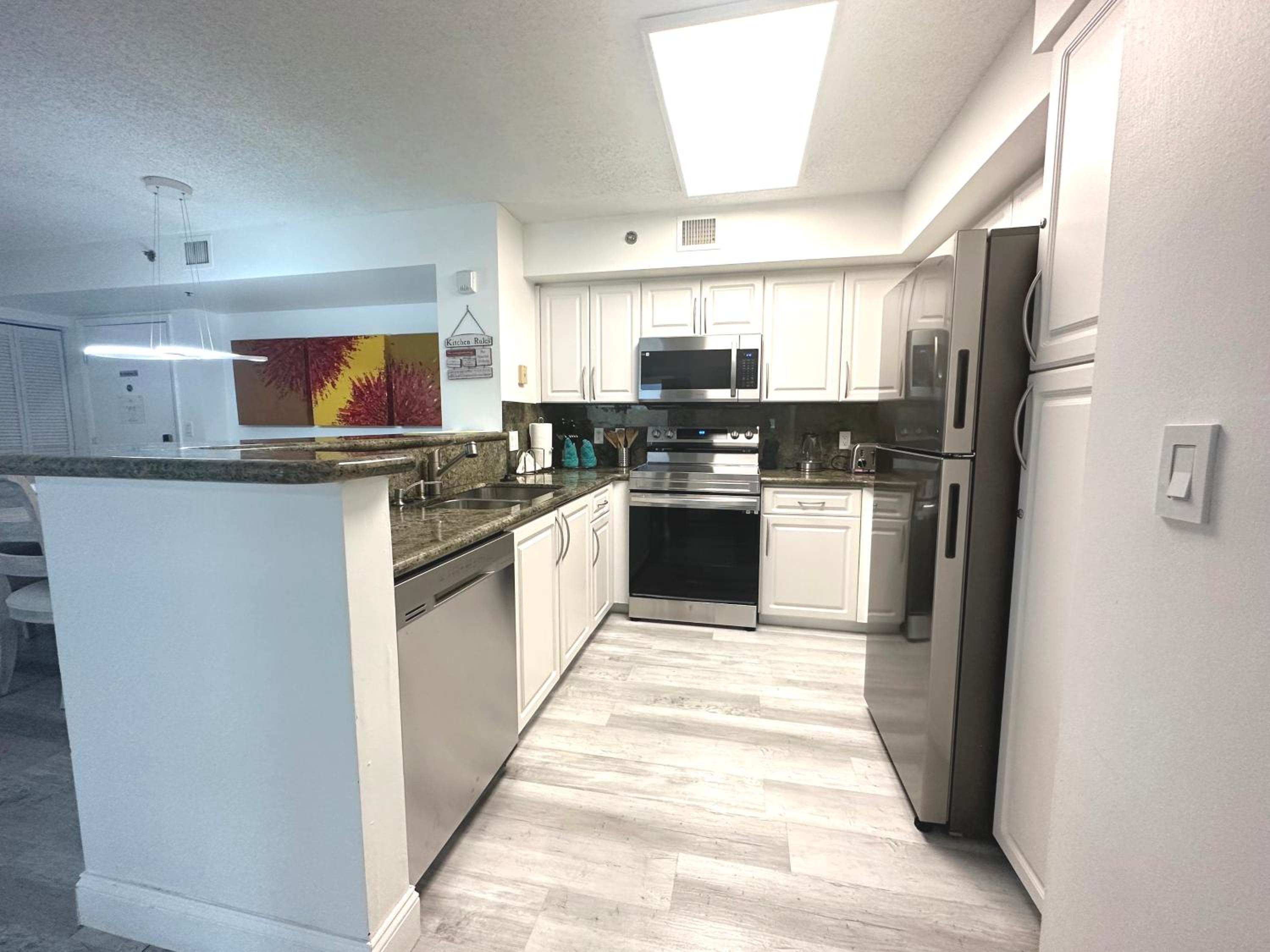 Yacht Club at Aventura 2 Bed 2 bath Luxurius Cozy Brand New 2020