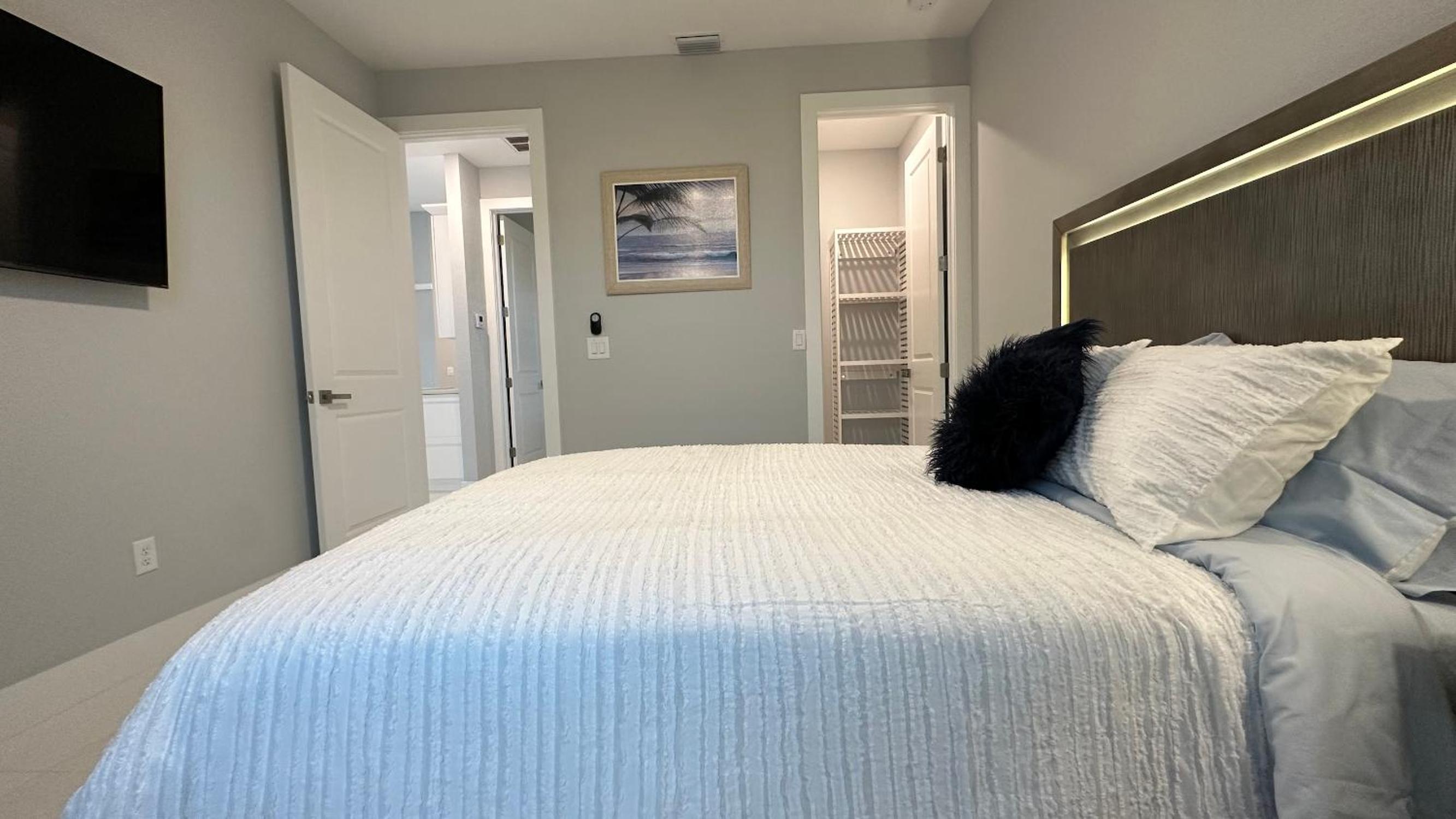 4BR Cape Coral Gem: Pool, Pets & Family - Cape Coral, Florida