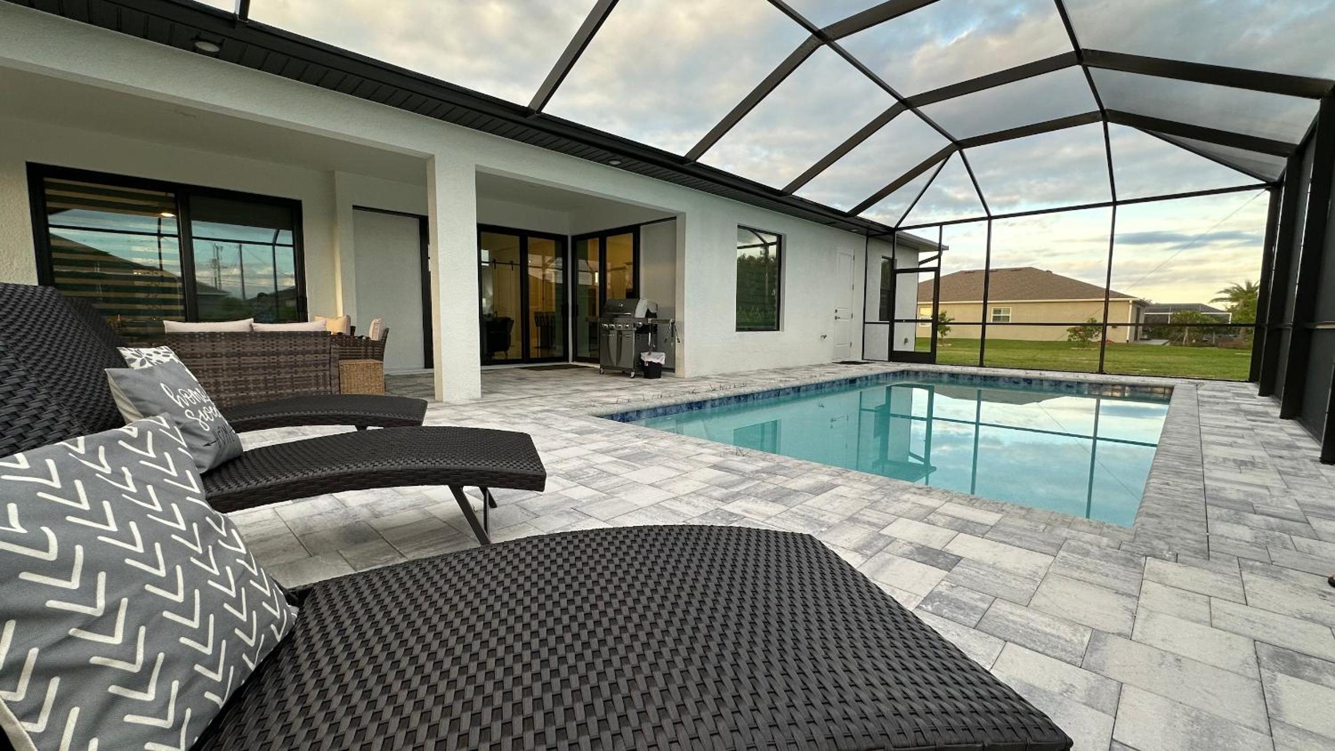 4BR Cape Coral Gem: Pool, Pets & Family - Cape Coral, Florida