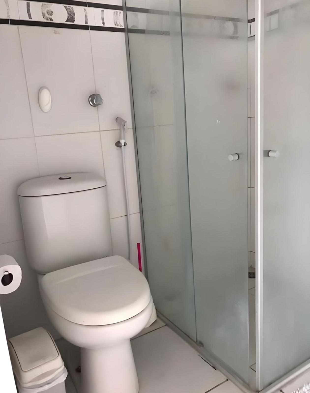 Aconchegante, ótima localização e vista para o mar