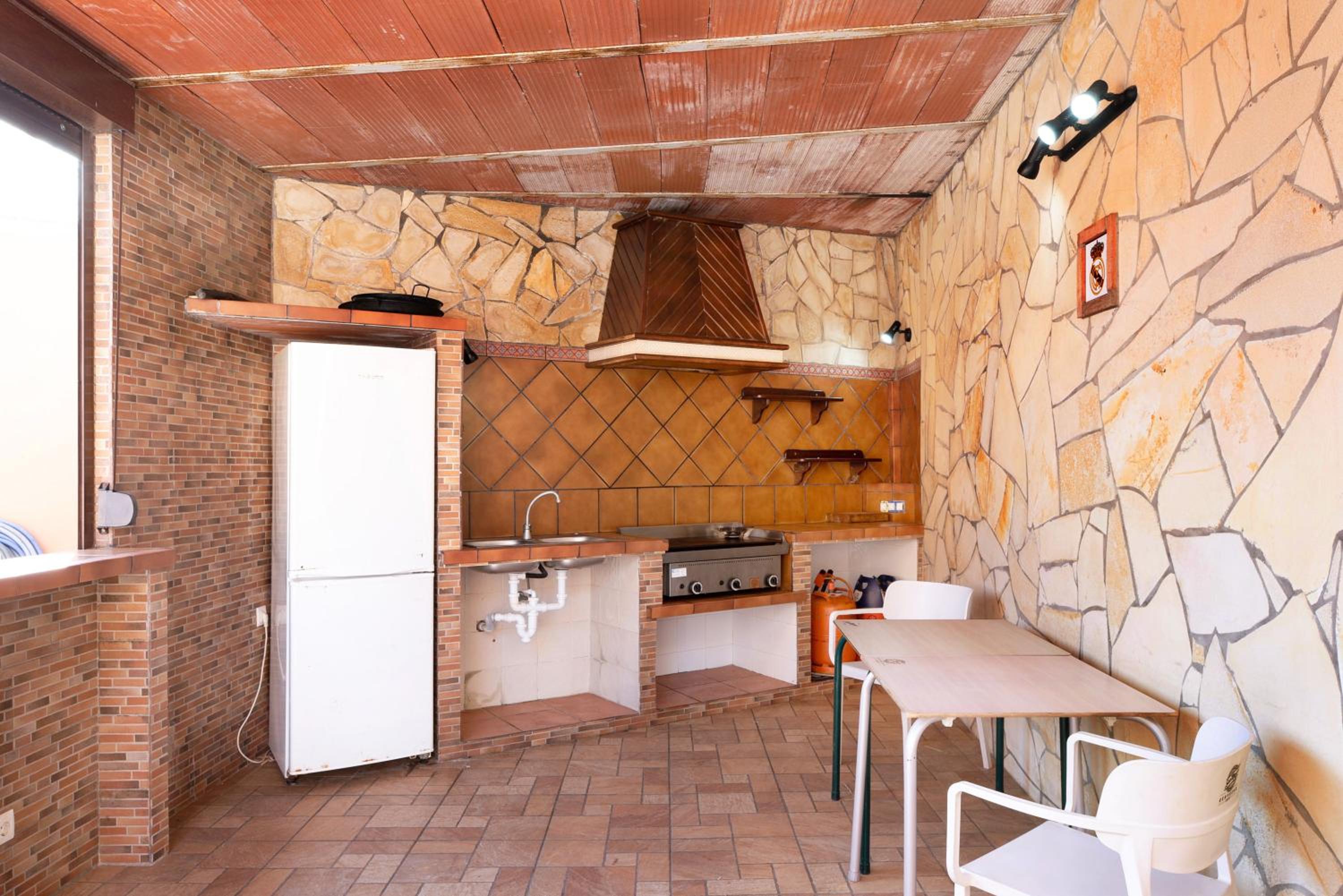 agradable casa con piscina