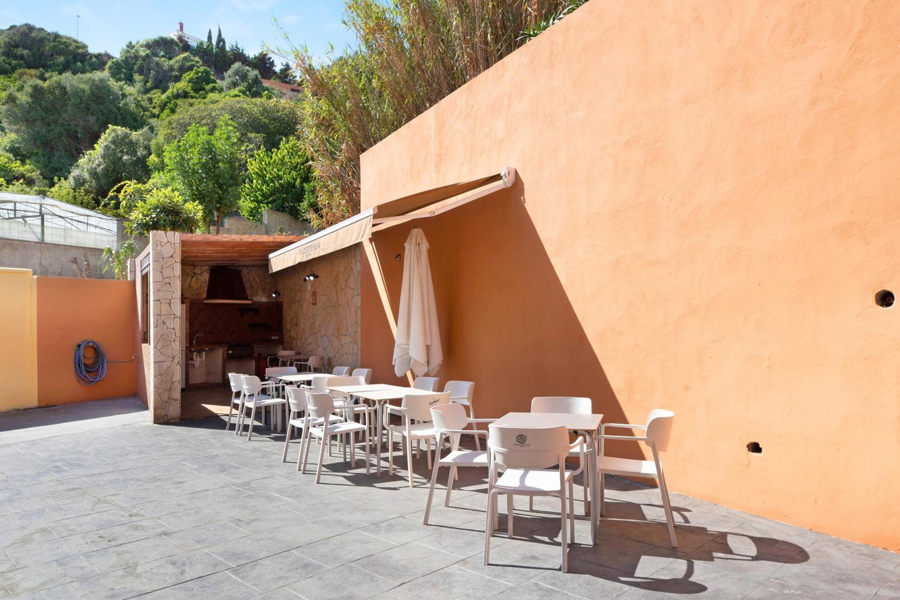 agradable casa con piscina
