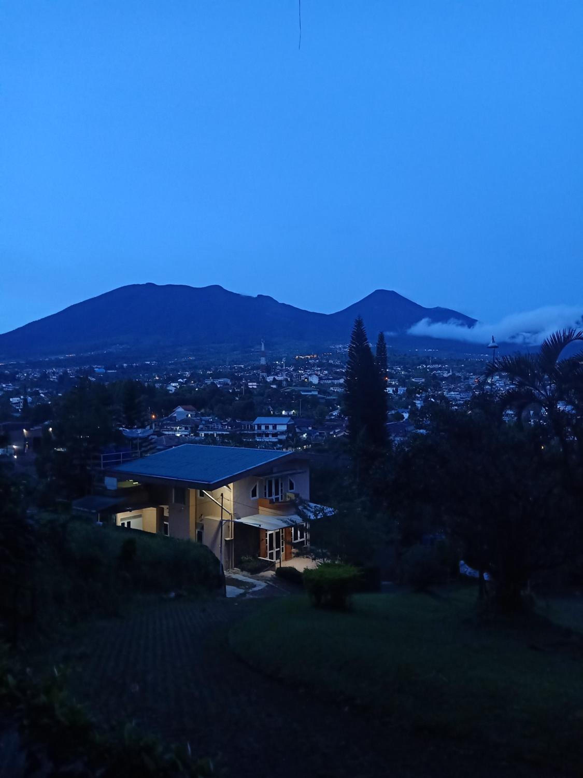Glamping ReaVeeCafe Puncak