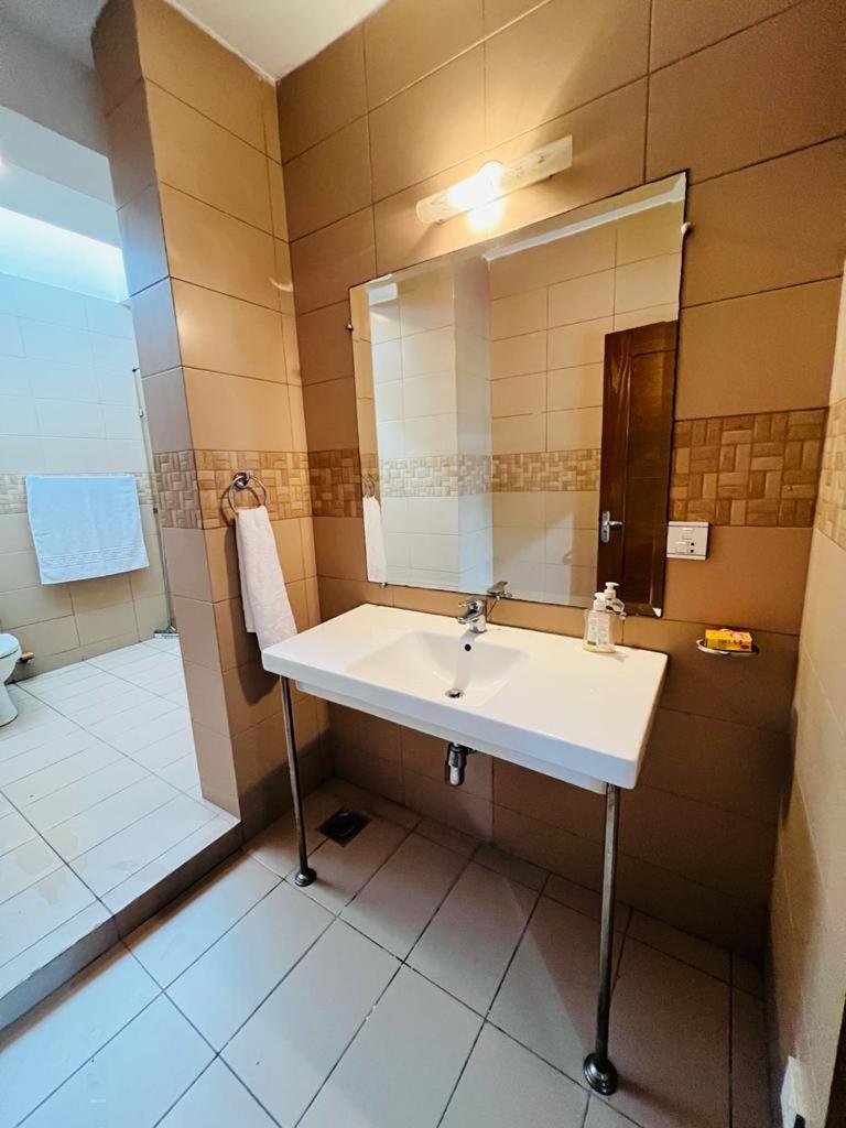 Haven Lodge Lahore by Haven Holiday Homes - 4BR Vacation Home with Lawn & Park Access view 5
