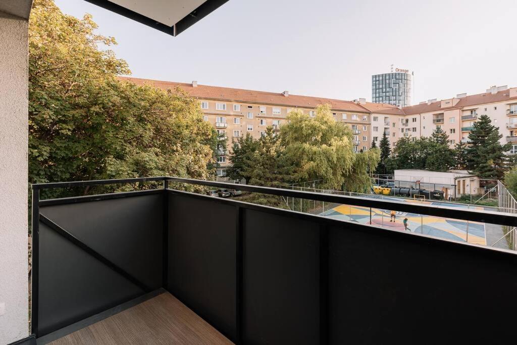 Stylish Apartment Retreat view 5