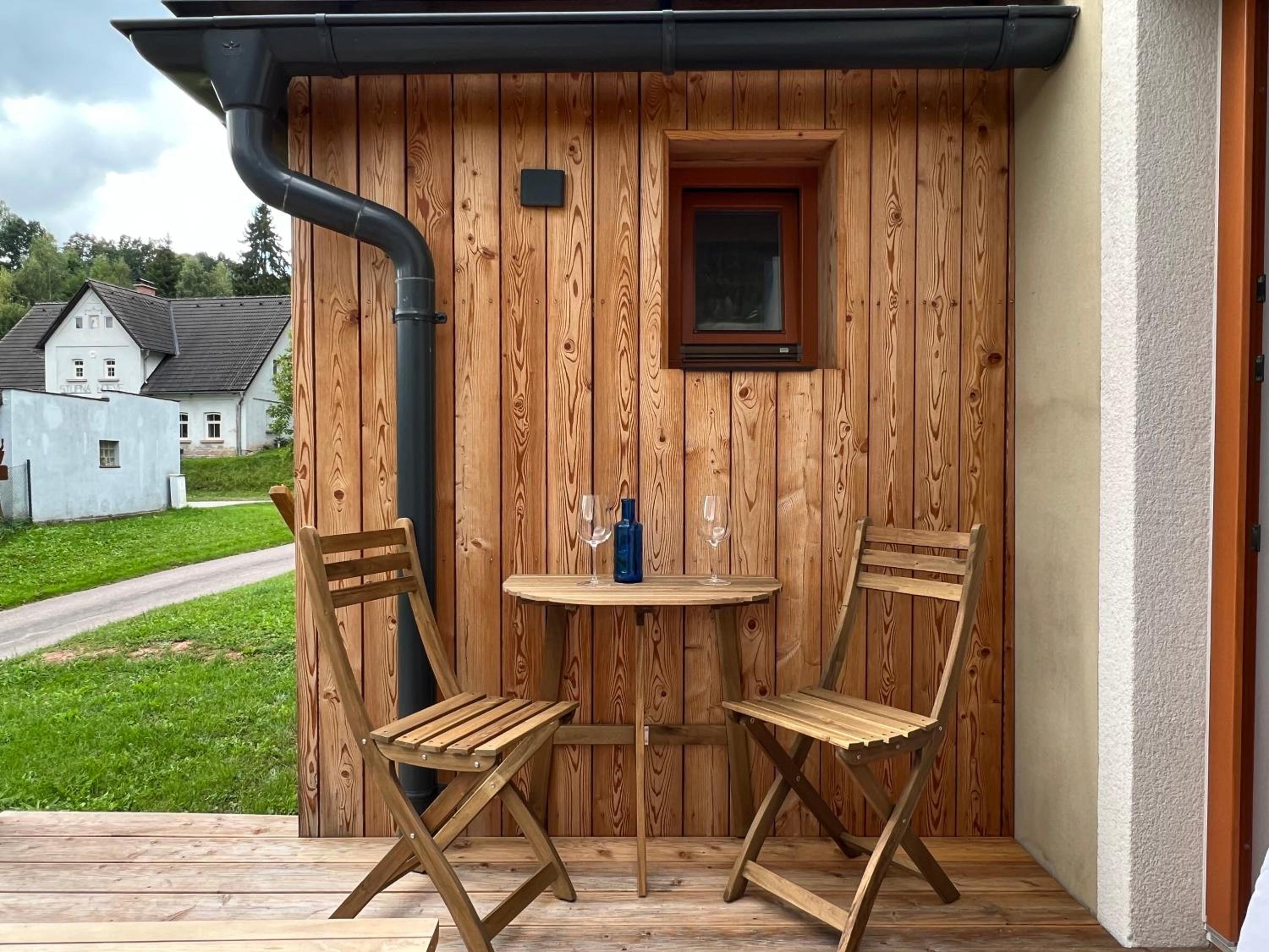 Little Cottage No.100