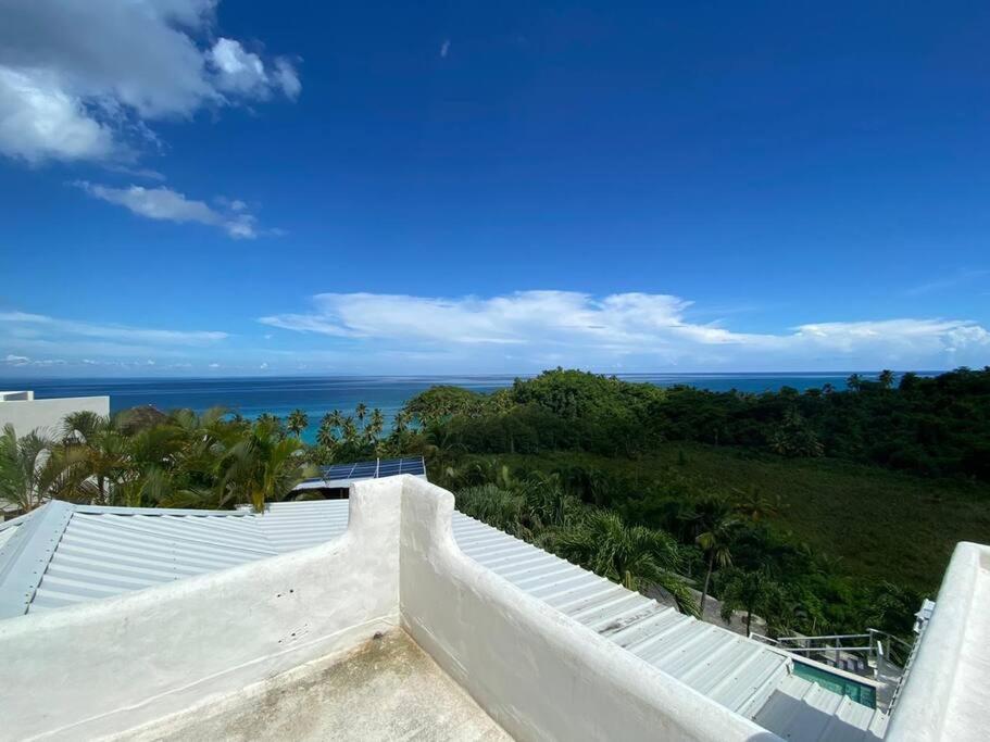 Spectacular Cozy Sea View Staffed Villa