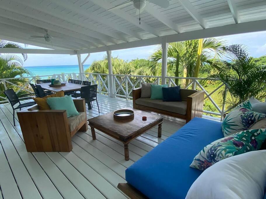 Spectacular Cozy Sea View Staffed Villa