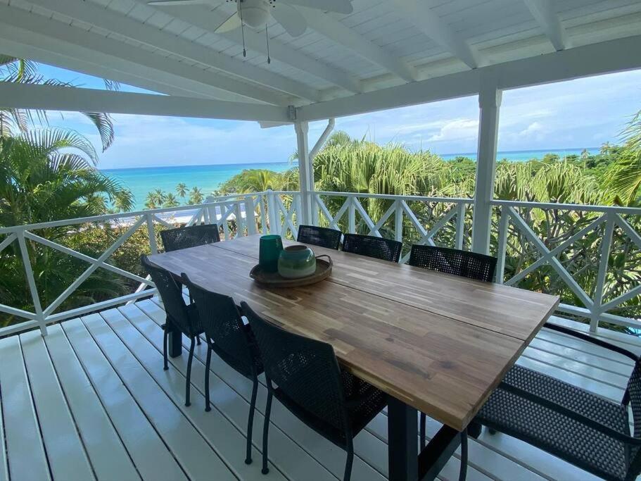 Spectacular Cozy Sea View Staffed Villa