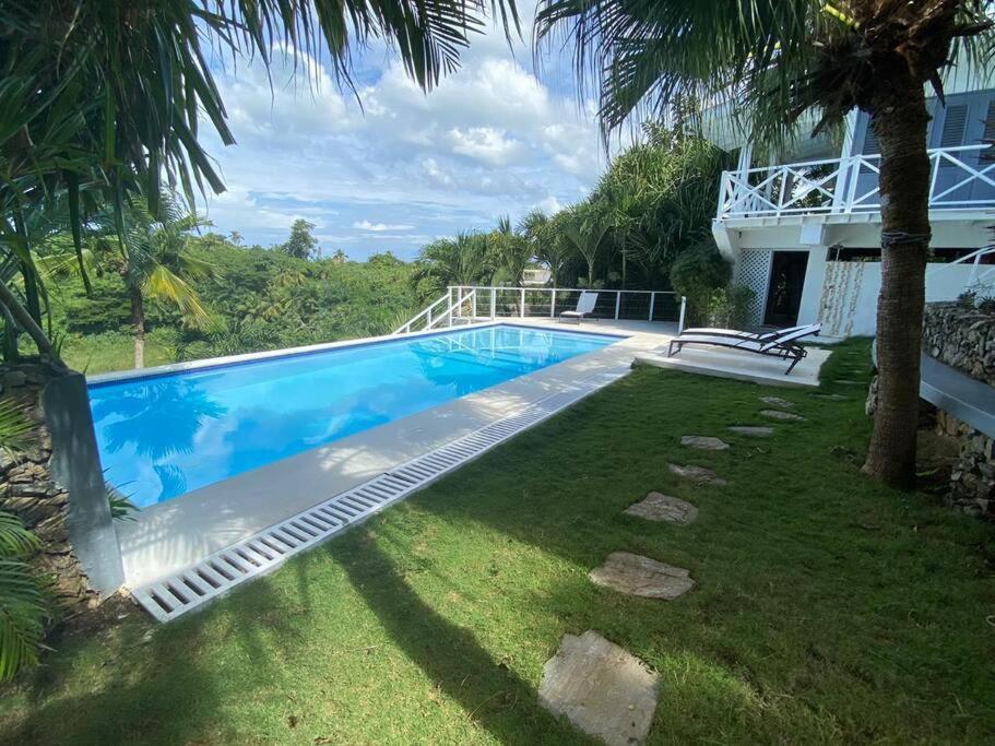 Spectacular Cozy Sea View Staffed Villa