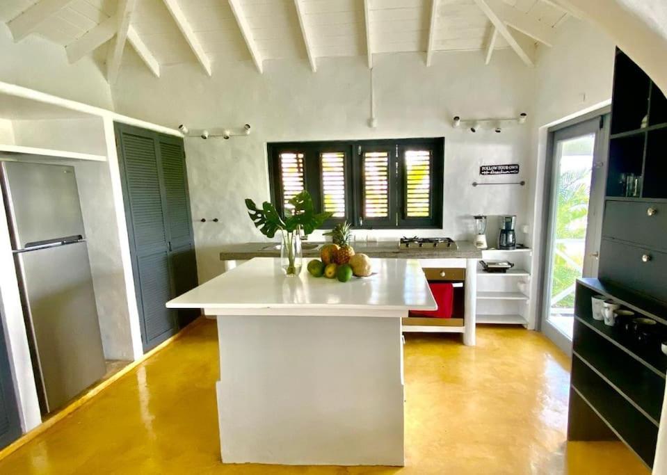 Spectacular Cozy Sea View Staffed Villa