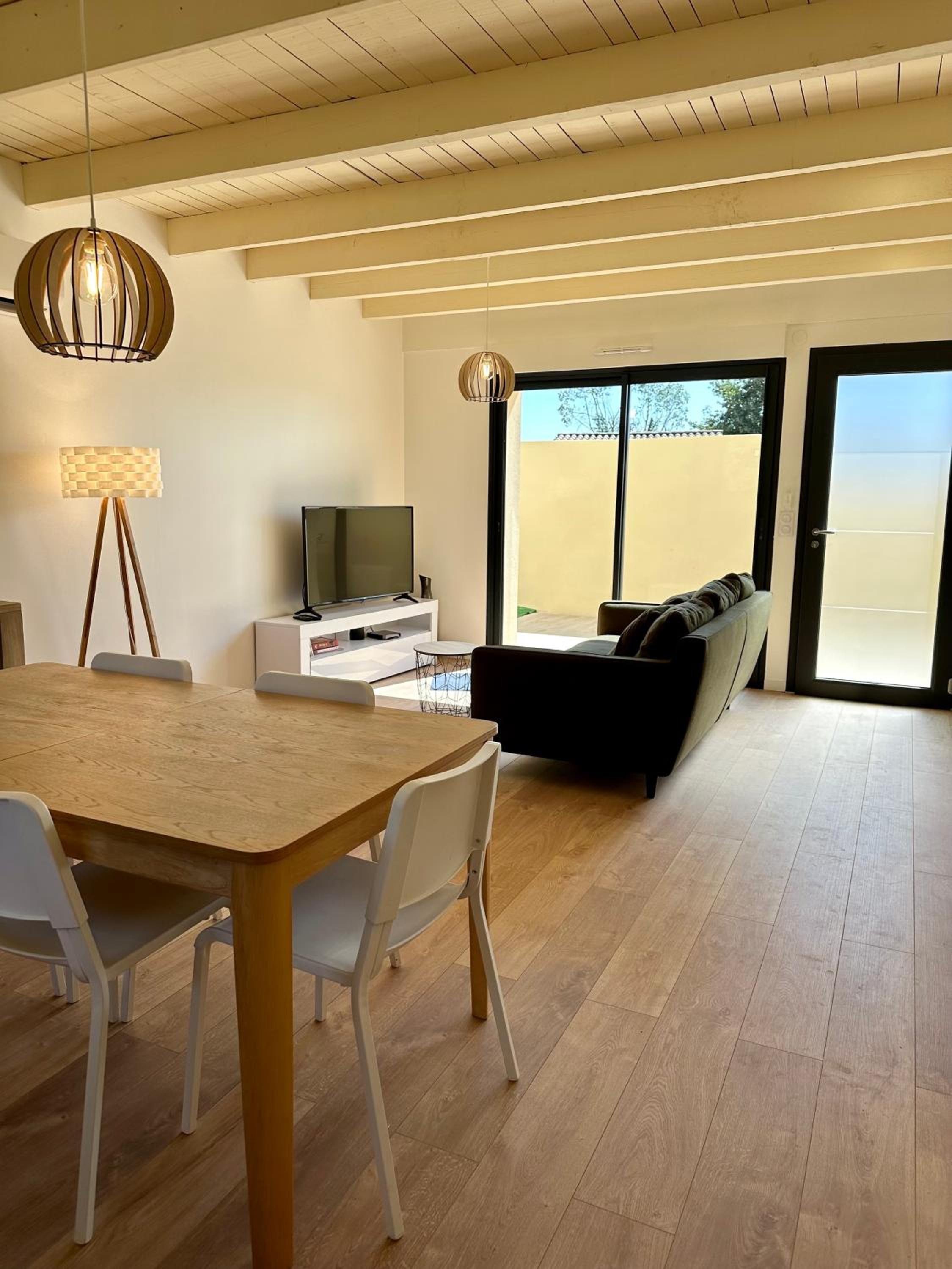 La Halte Occitane - Classé 3 étoiles - Pour 6 personnes, 3 chambres, parking, terrasse, tout inclus