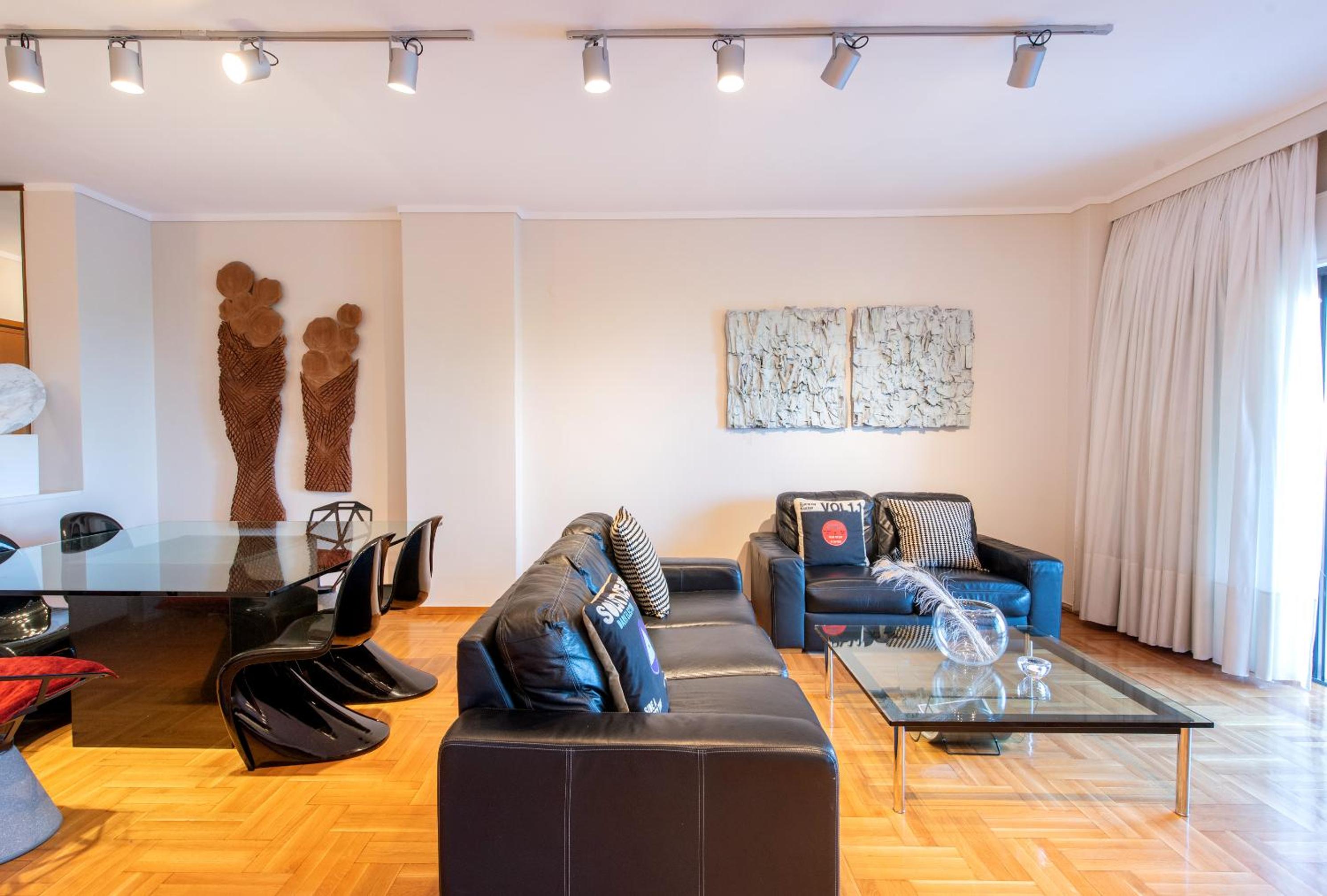 City Moon by halu! Seafront 3-bedroom apartment view 4