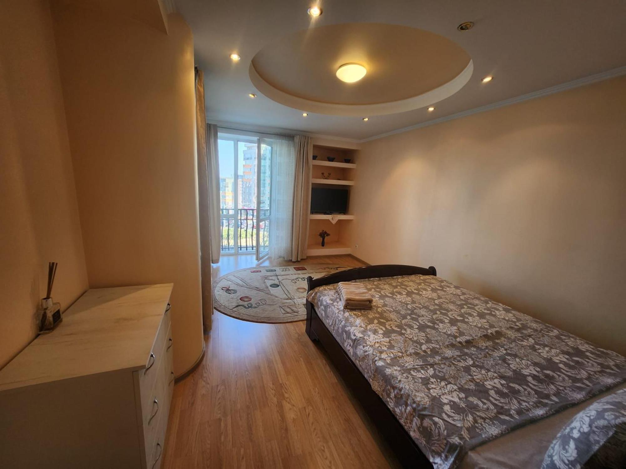 Extra Vision Double Room near Stefan cel Mare view 4