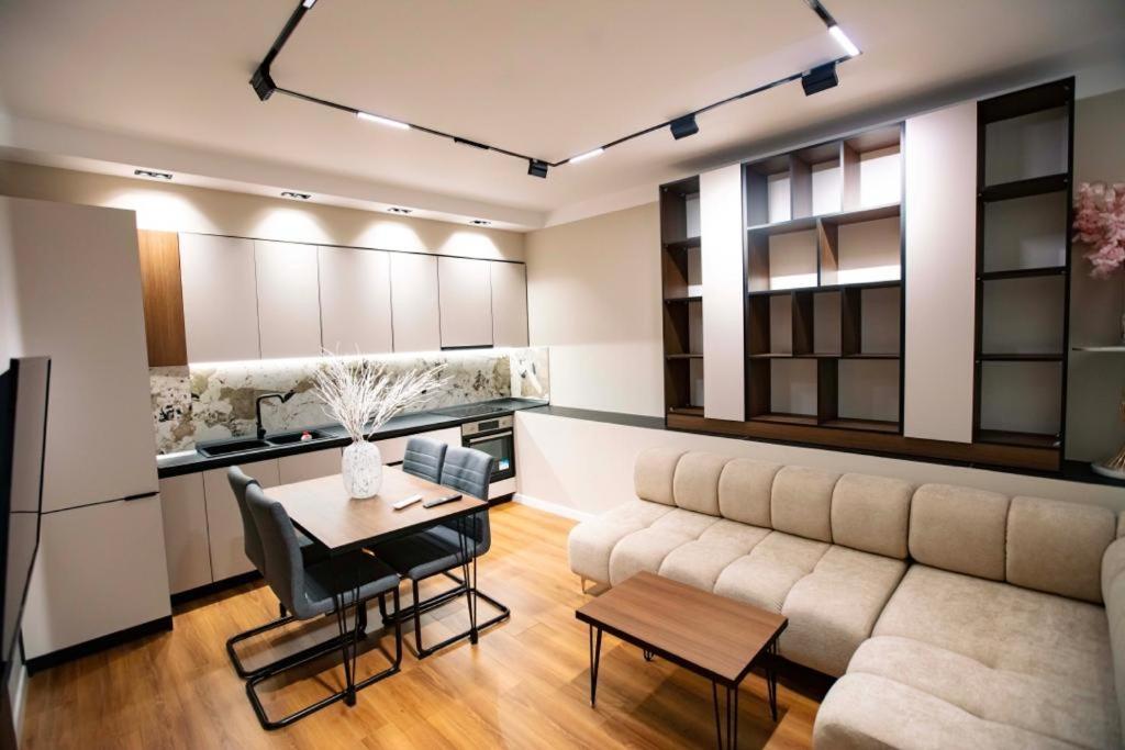 Luxury Apartment at Condor Center