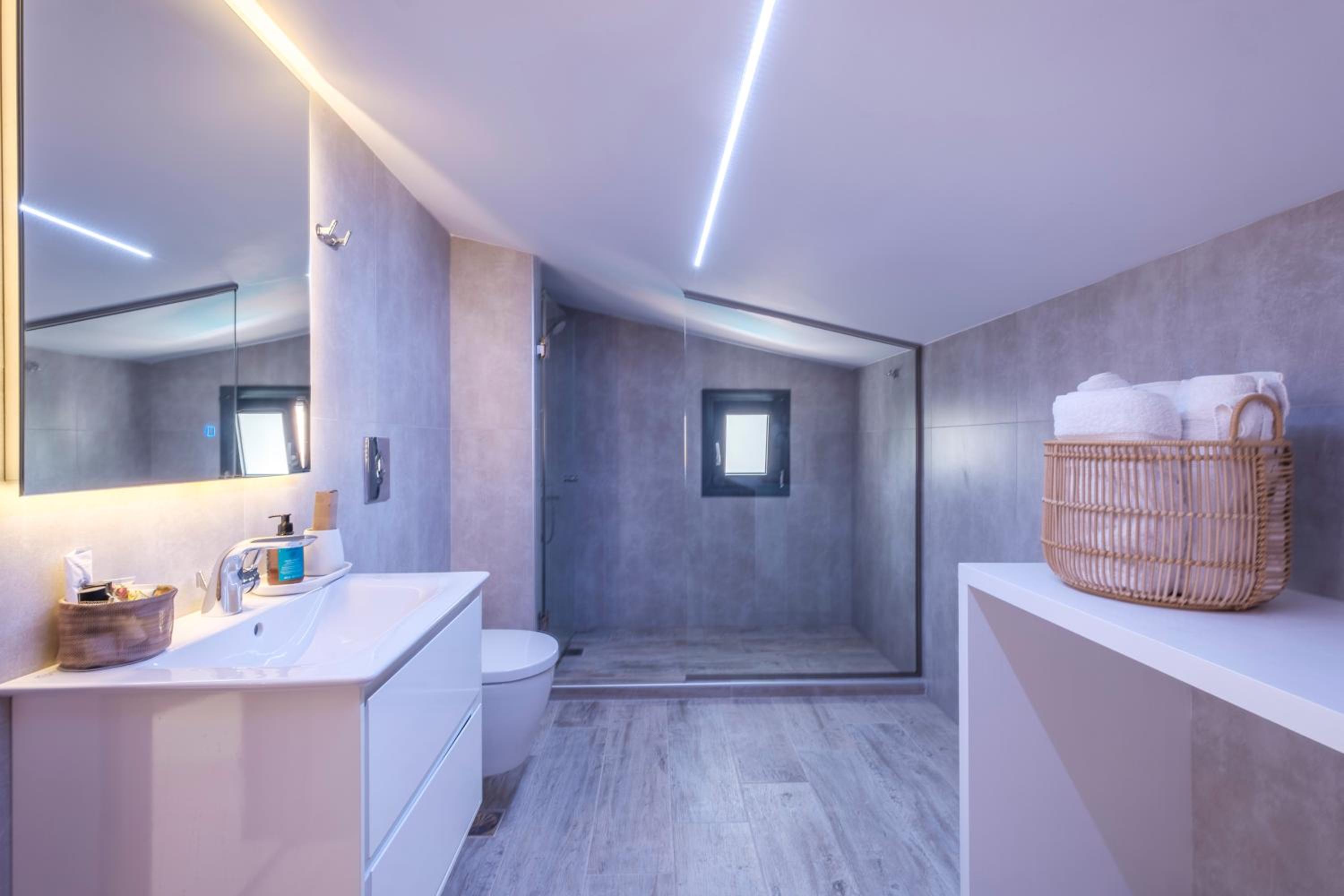 Shemesh Residence