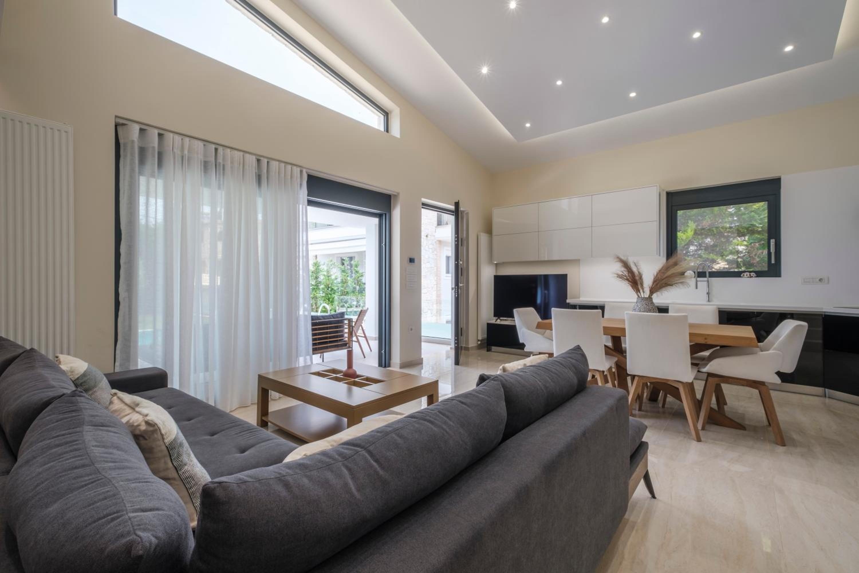Shemesh Residence