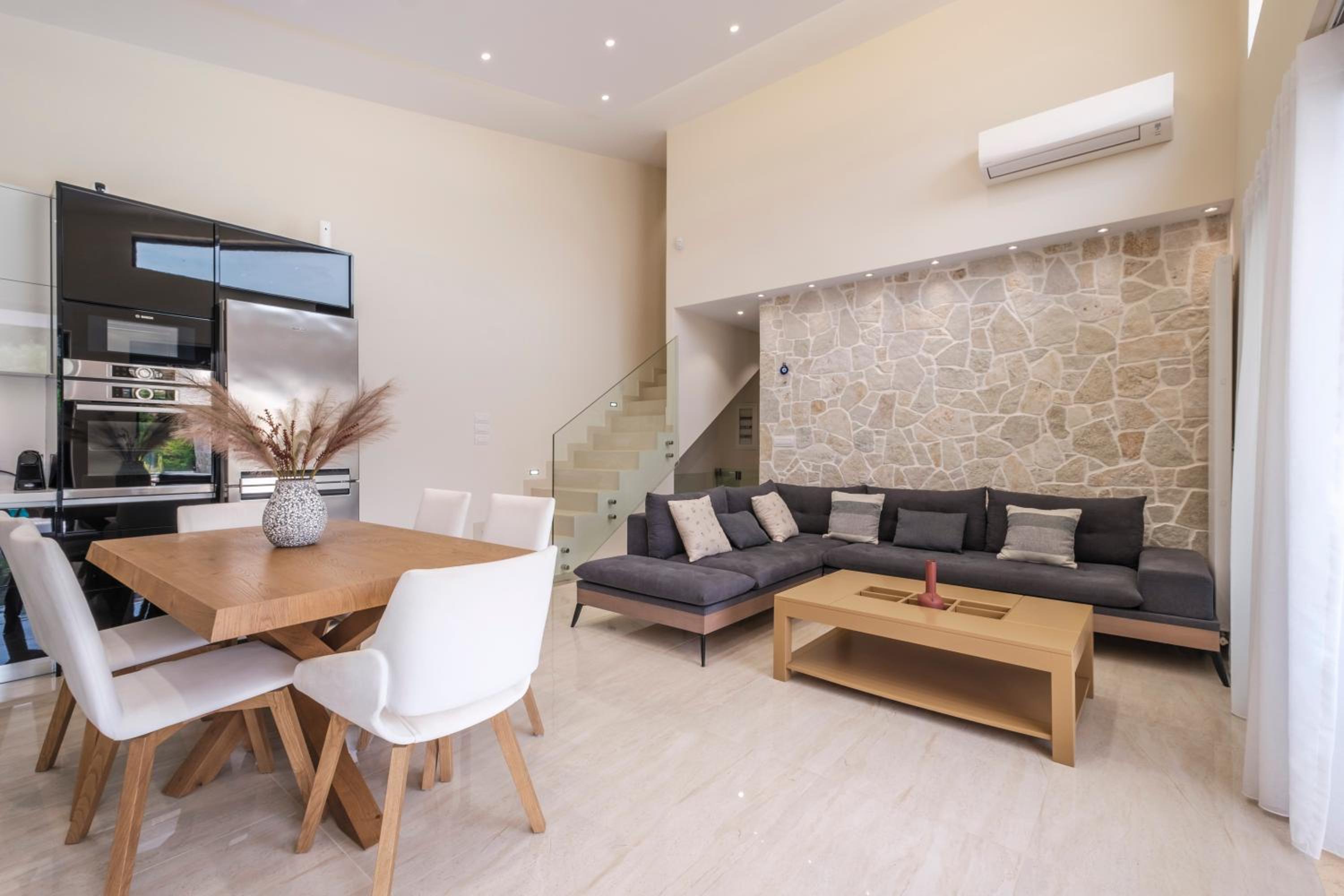 Shemesh Residence