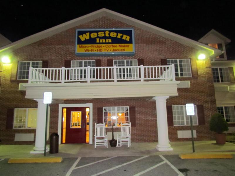 Western Inn & Suites Hampton view 2