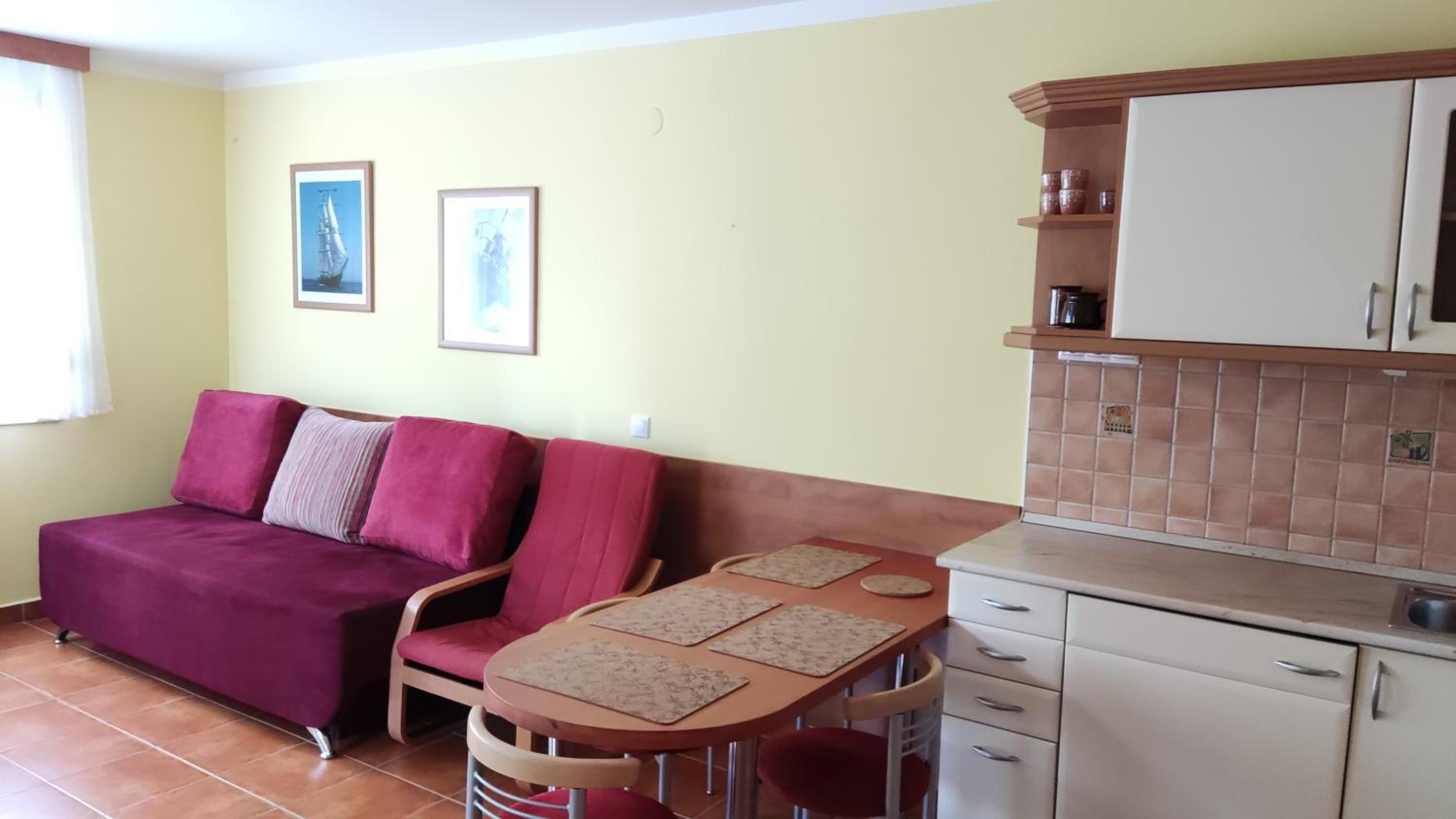 Ágnes Apartman - közvetlen Balaton-parti szálláshely view 4