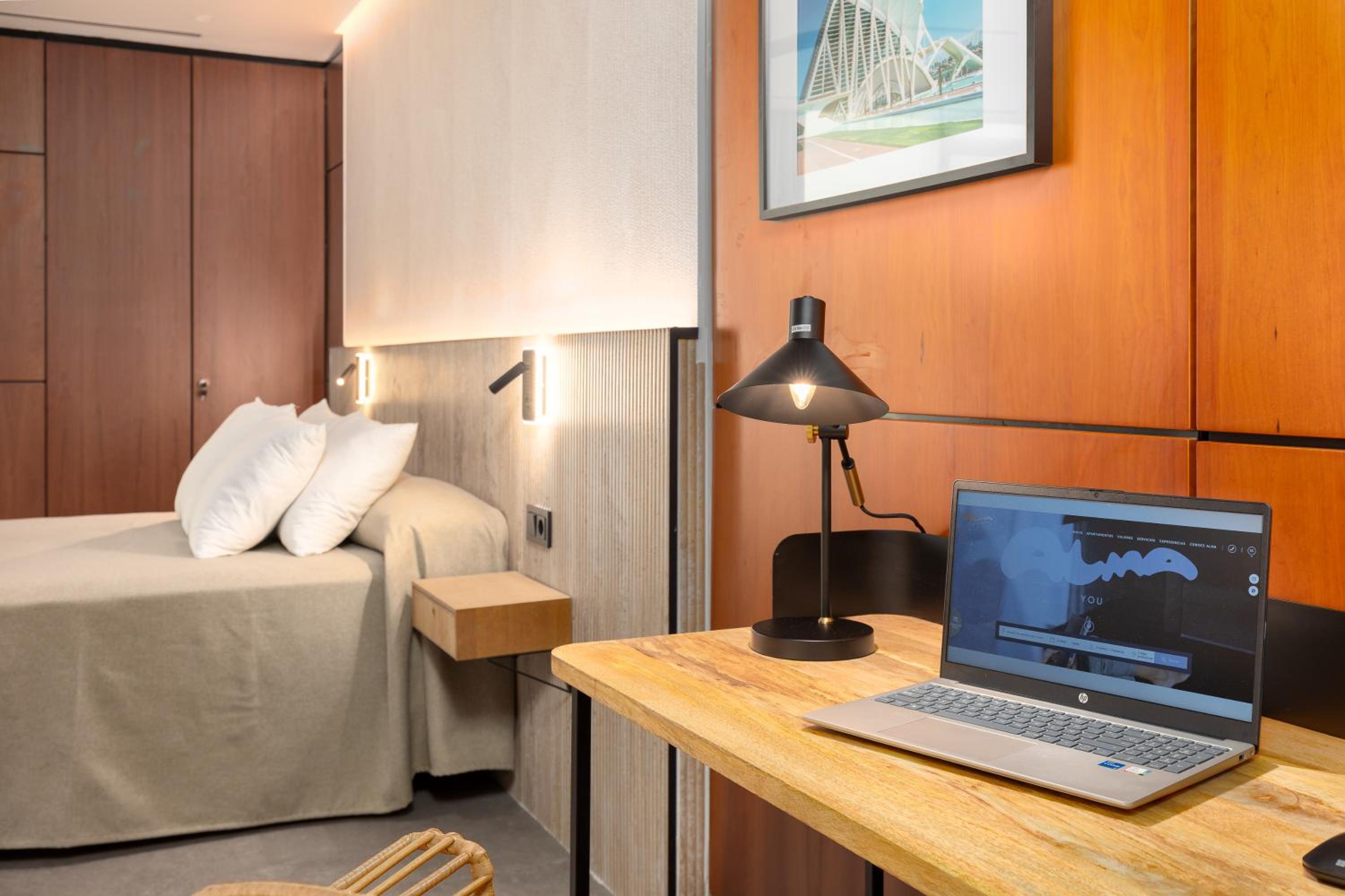 Calatrava by Alma Suites
