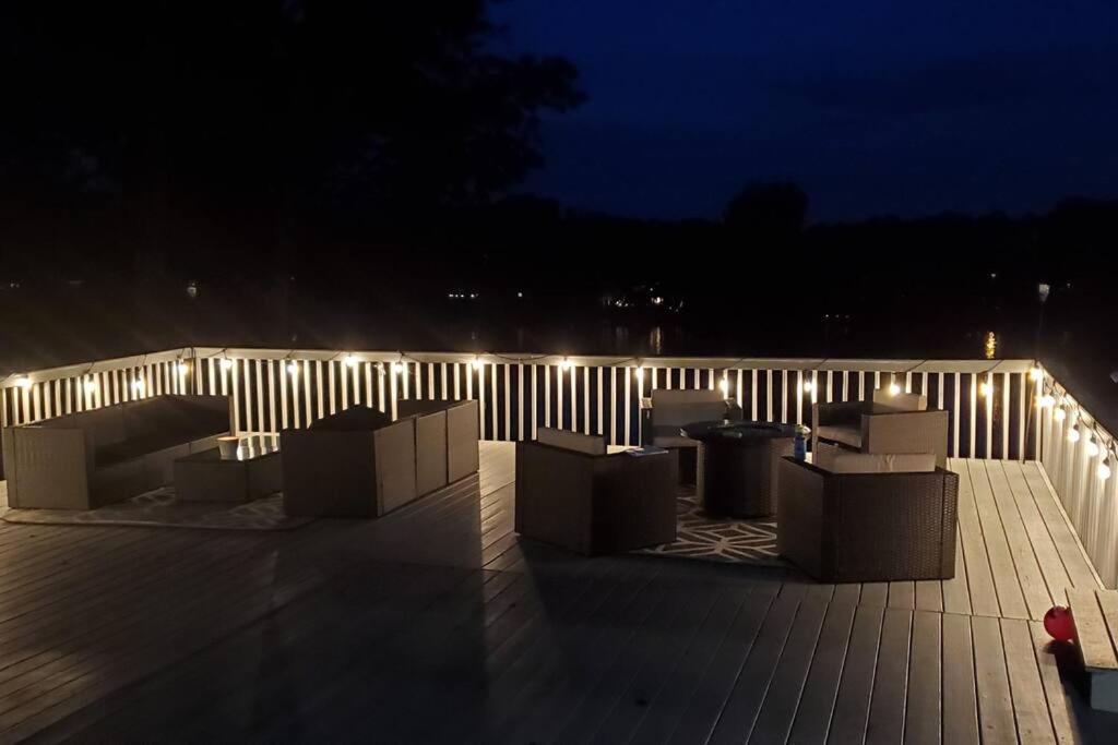 The Great Escape - Lakefront Rental with Views view 3