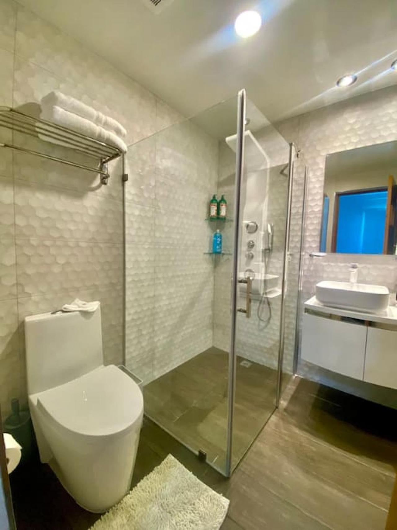 Upscale City Center Condo