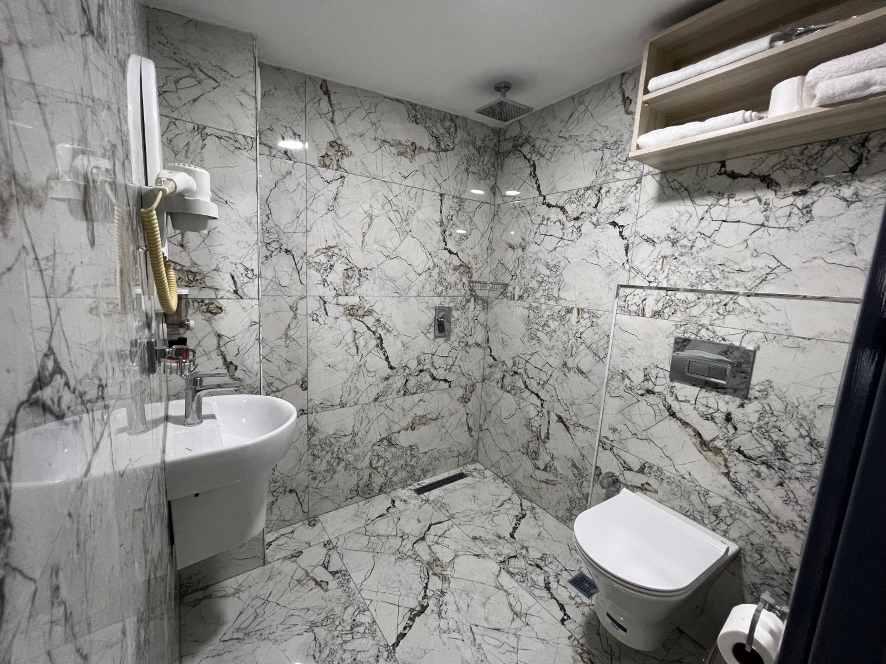 Hotel Prima - Image 37