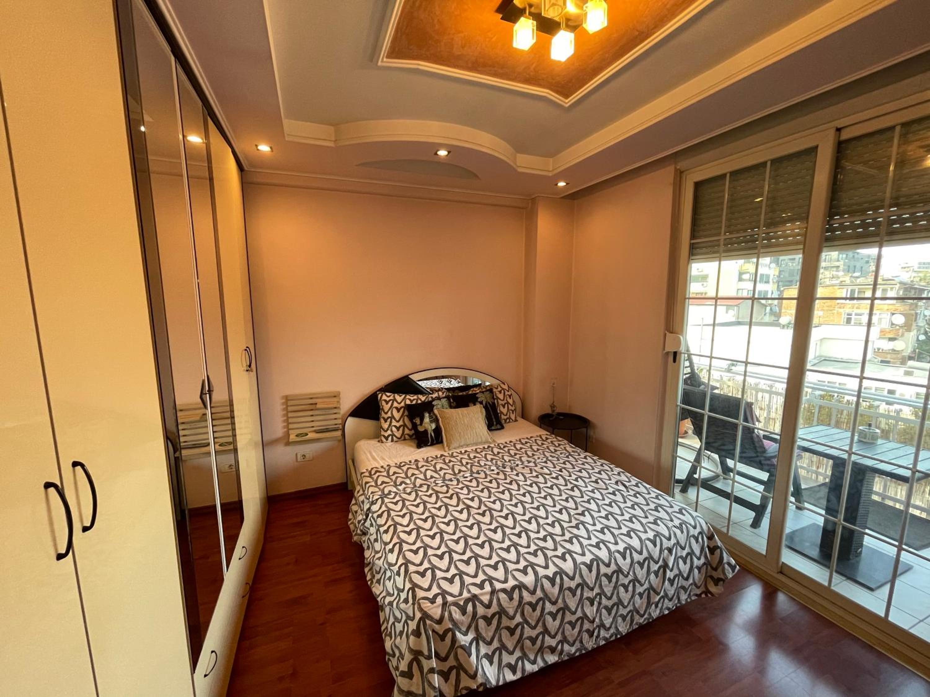 Pine-Tree Spacious 2 BDR Apartment near Tanners' Bridge with hot tub