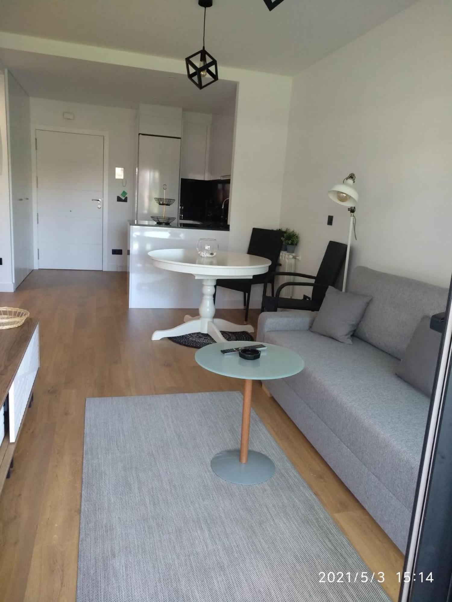 Apartamento en Edificio Nuevo con Piscina