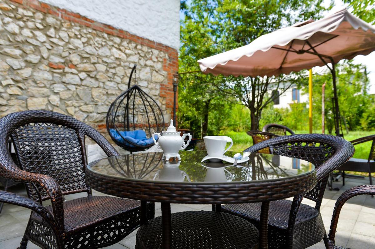outdoor BBQ area