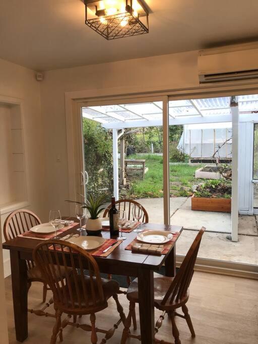 Parksville Vacations -  Secret Garden near the Beach  - Property Image 3